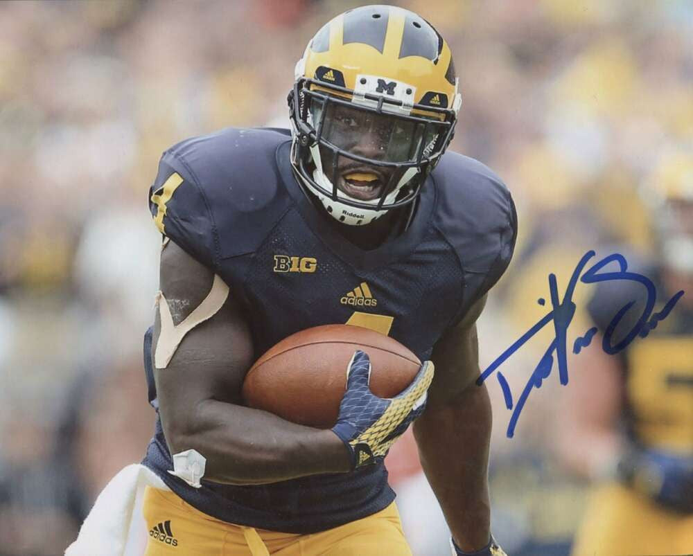 De'Veon Smith Autographed 11x14 Photograph - A