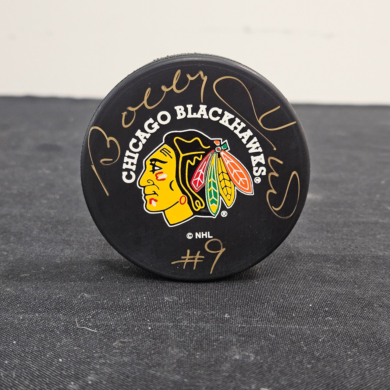 Bobby Hull Signed Autographed Logo Puck JSA *970