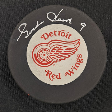 Gordie Howe Signed Autographed NHL Puck JSA Authentic *990