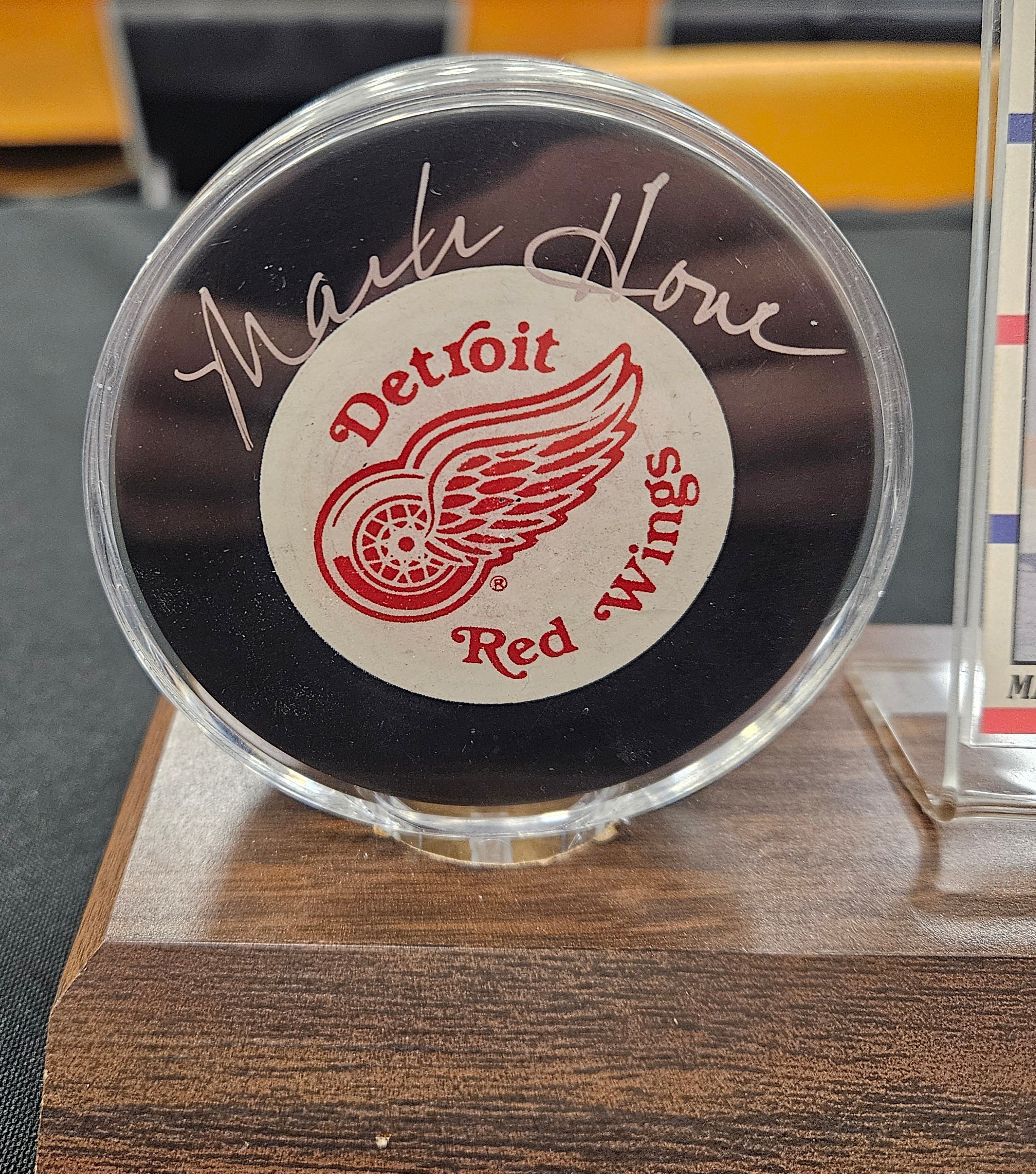 Mark Howe Signed Autographed Puck & Card #220 JSA Authentic