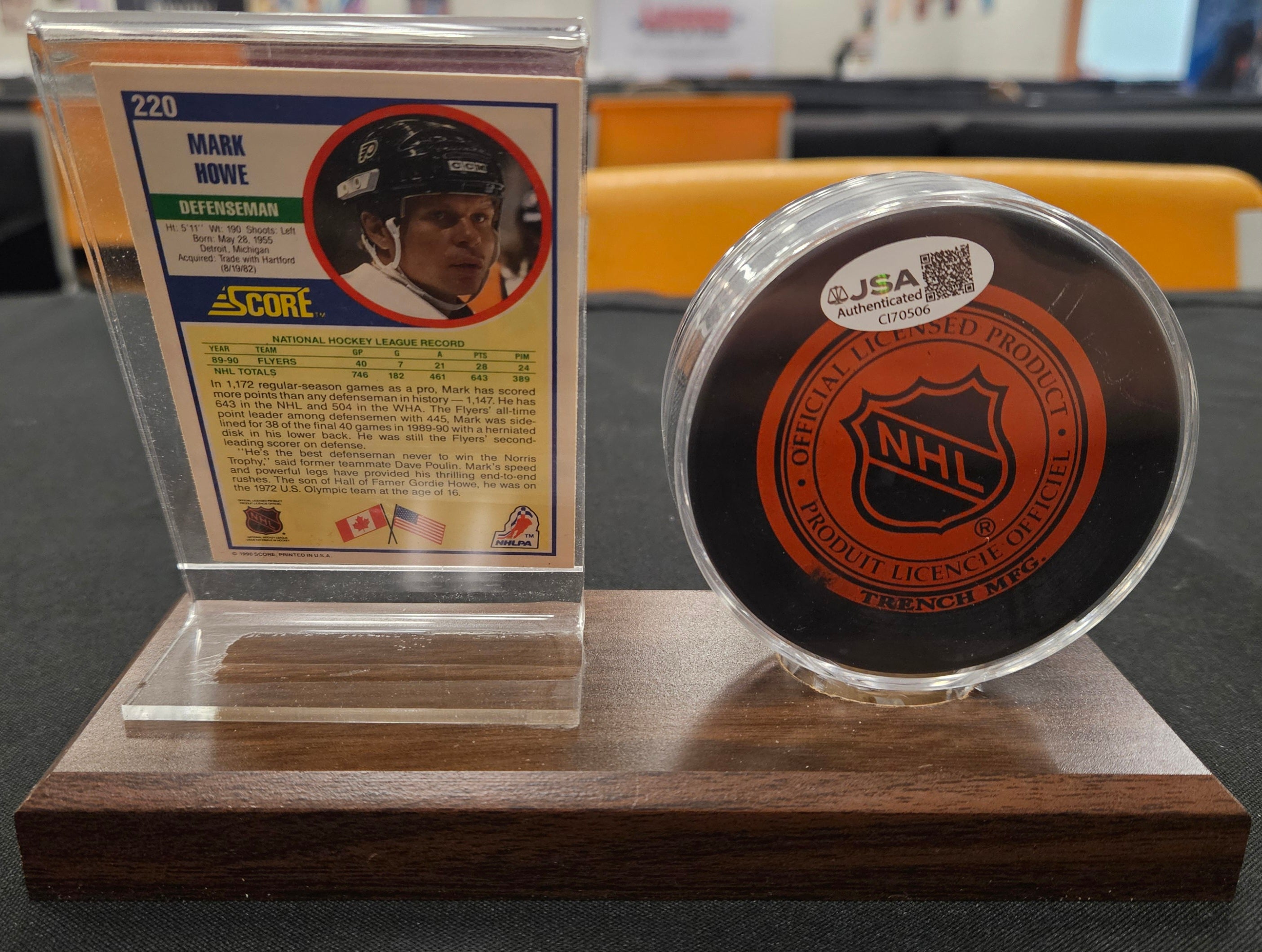 Mark Howe Signed Autographed Puck & Card #220 JSA Authentic