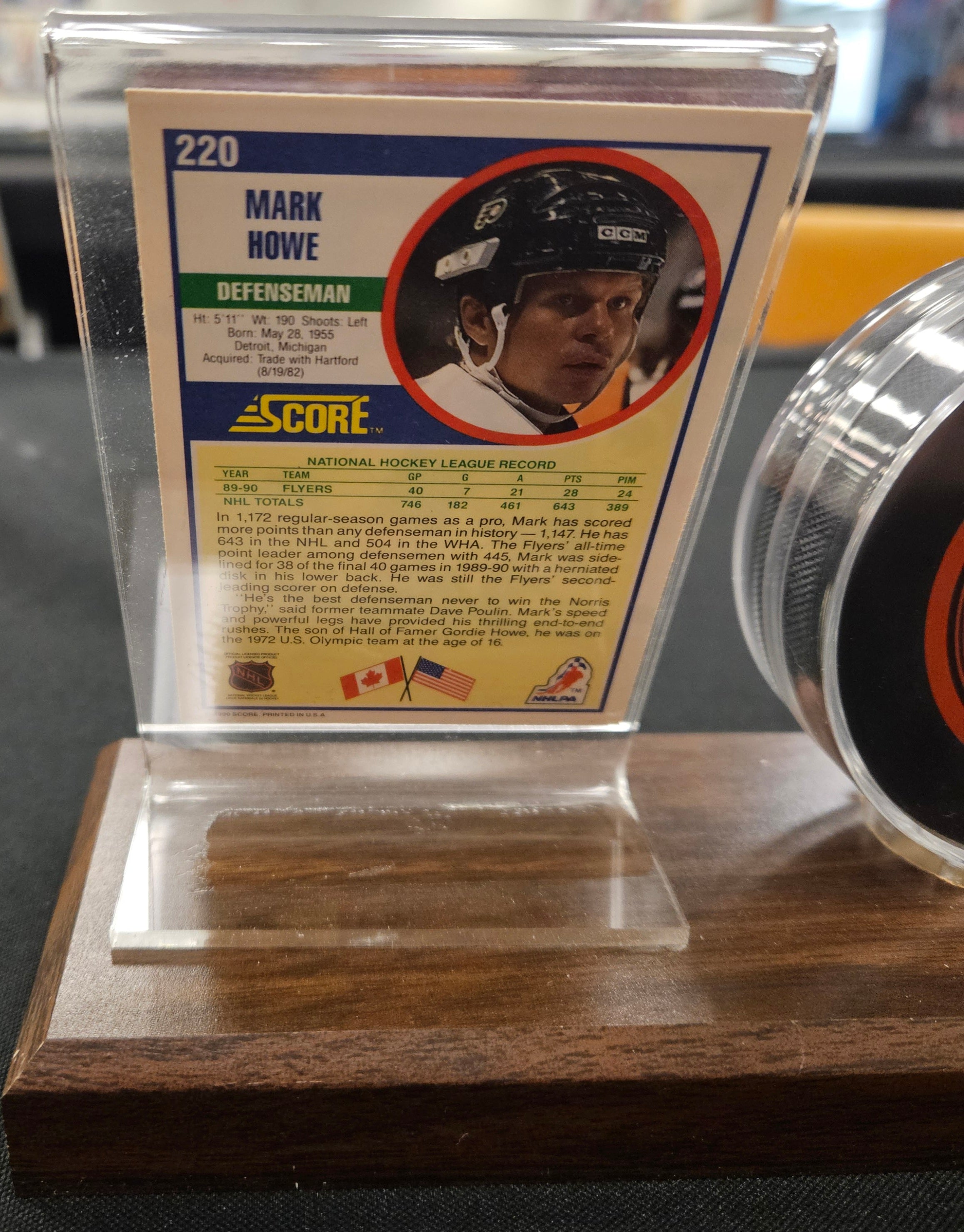 Mark Howe Signed Autographed Puck & Card #220 JSA Authentic