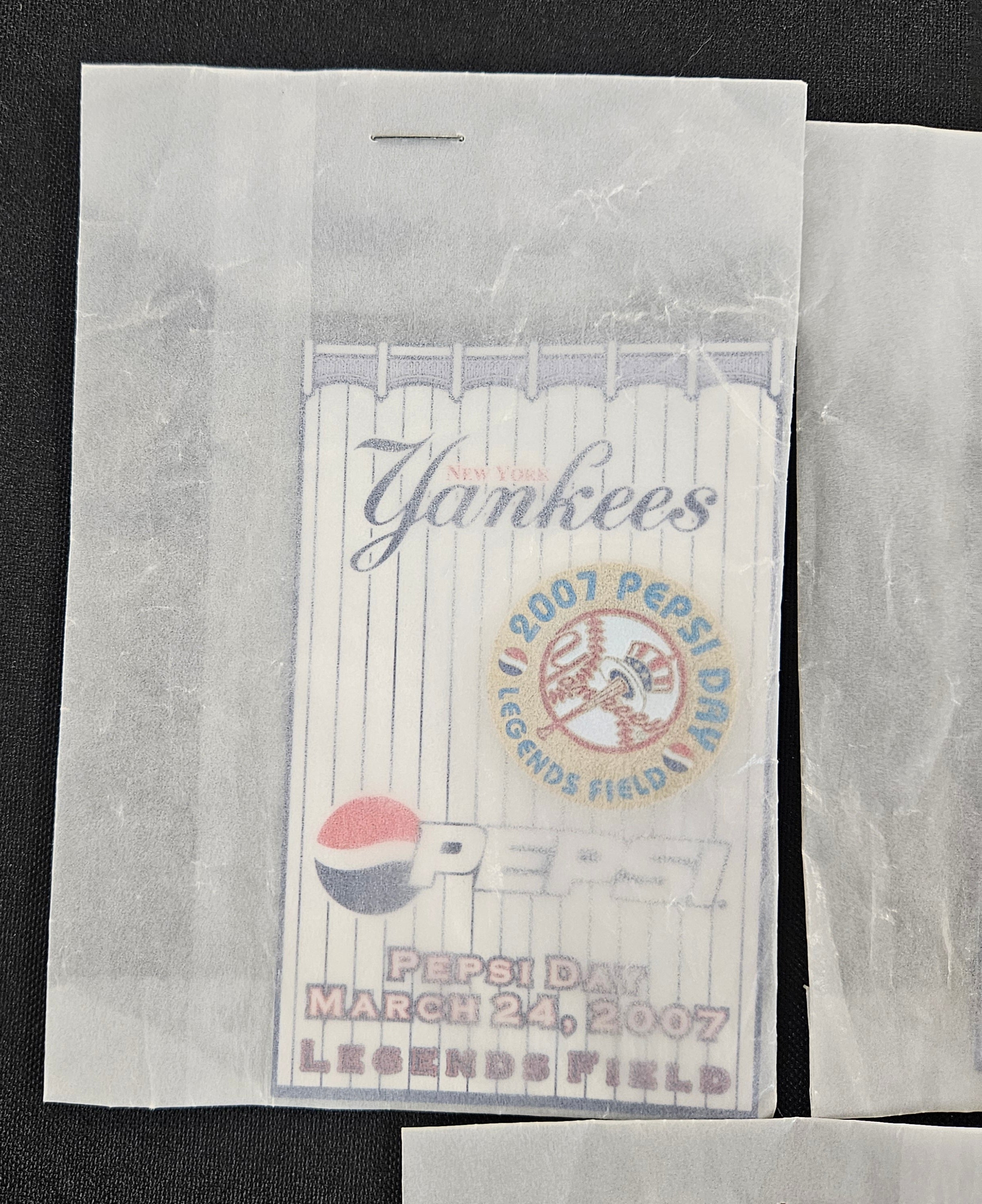 2007 New York Yankees Pepsi Day Legends Field Pin (Lot Of 3)