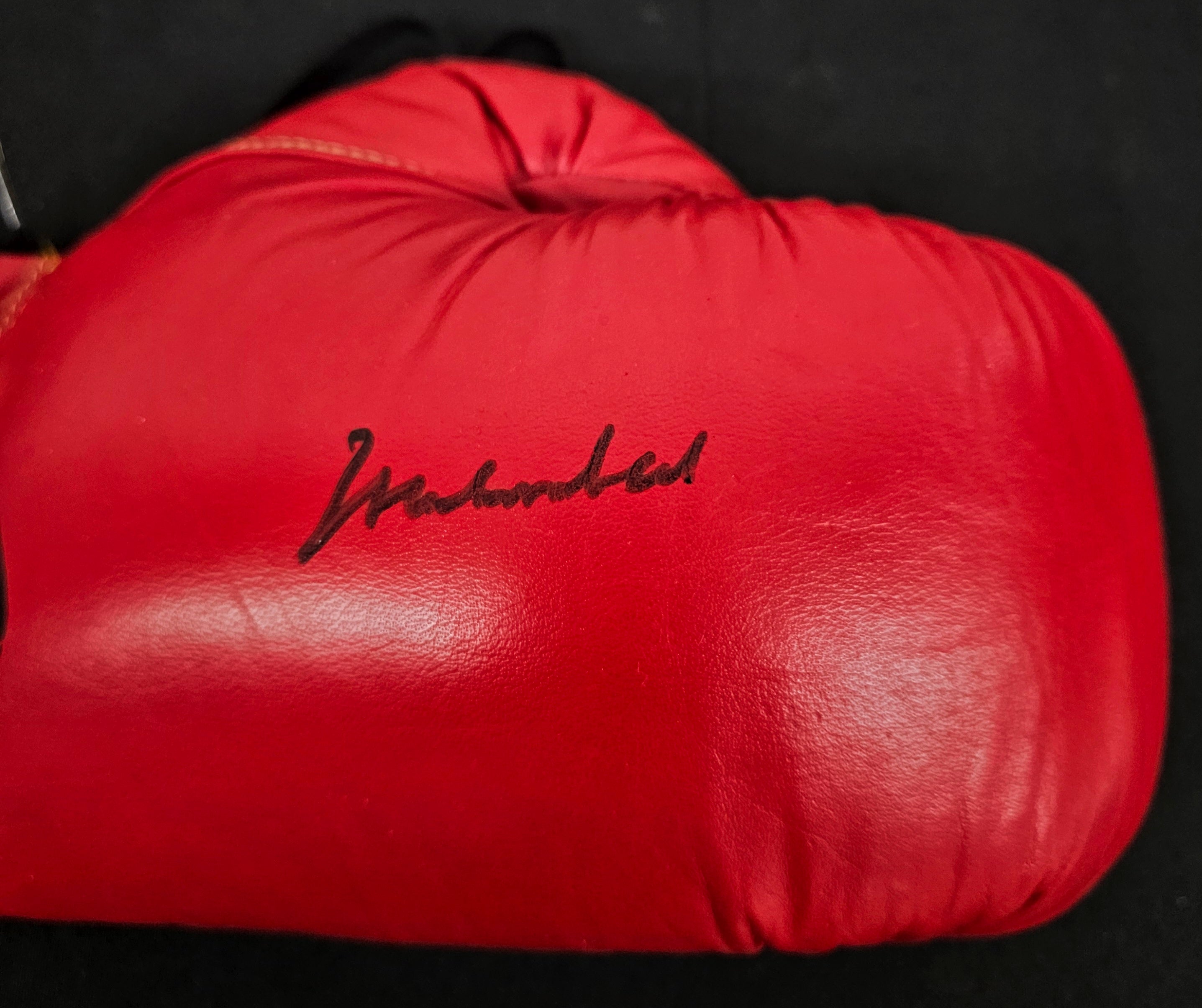 Muhammad Ali Signed Autographed Everlast Boxing Glove JSA Authentic *767