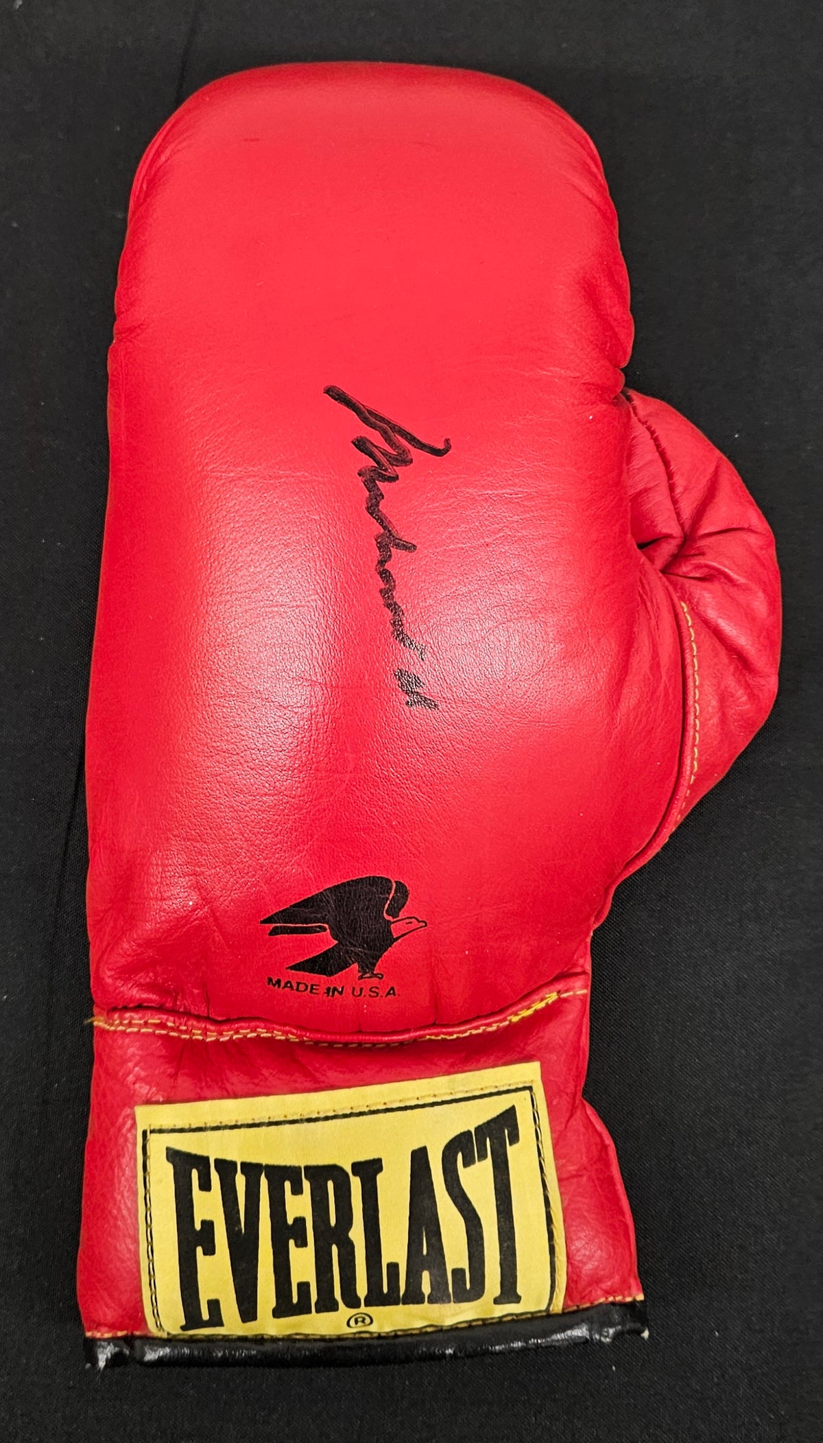 Muhammad Ali Signed Autographed Everlast Boxing Glove JSA Authentic *770
