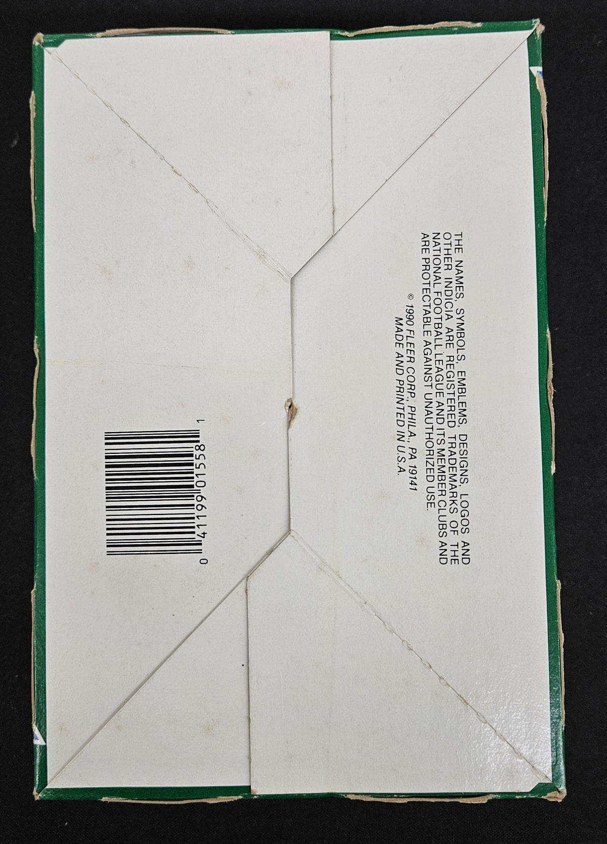 1990 Fleer Football Box / 36 Sealed Packs