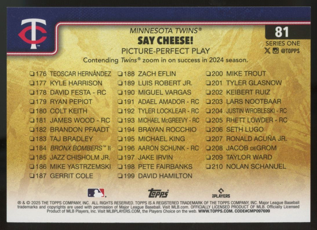 2025 Topps Minnesota Twins Team Say Cheese Golden Mirror Image Variation SSP #81