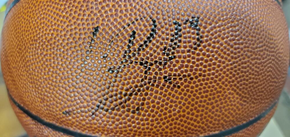 Lebron James High School Autographed Basketball PSA Authentic Spalding NBA