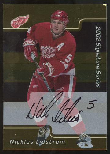2001-02 In The Game Signature Series Nicklas Lidstrom Gold Auto #156 *Read*
