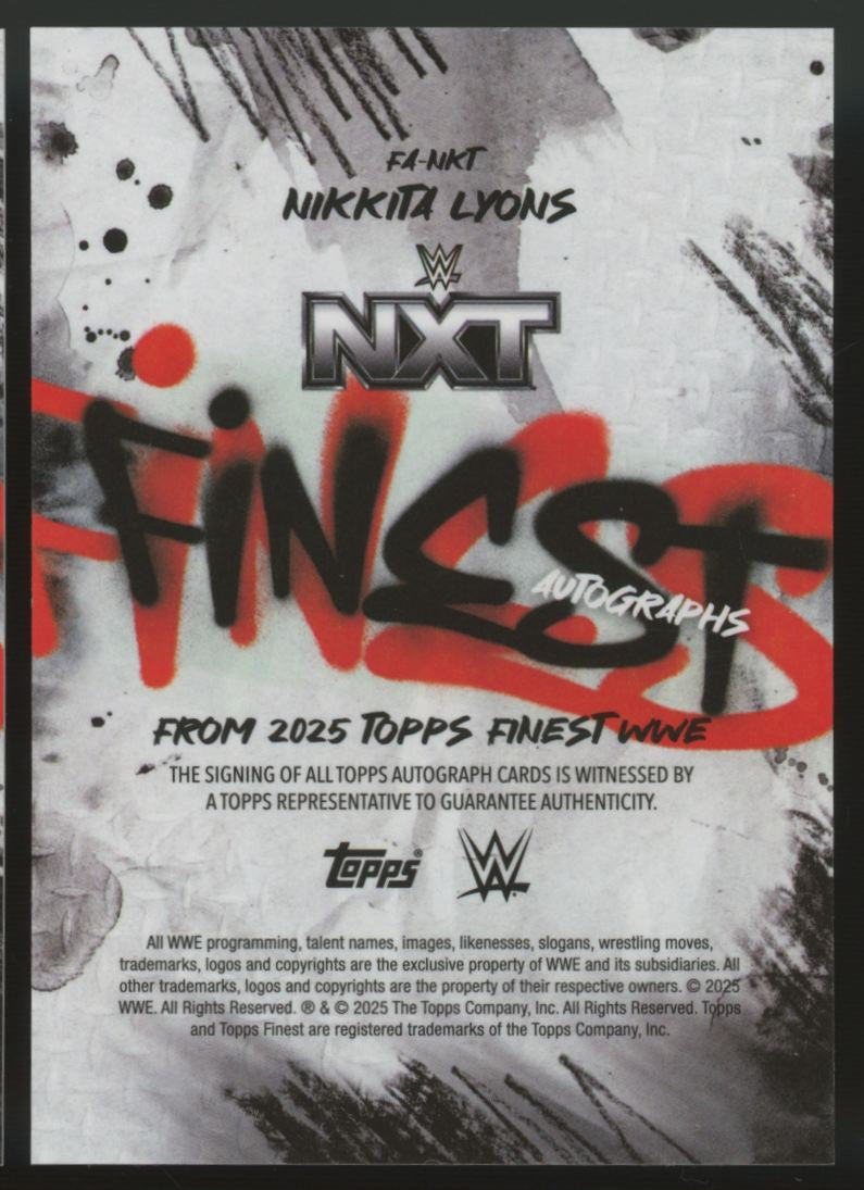 2025 Topps Finest WWE Nikkita Lyons Finest Autographs Black Refractor 10/10 #FA-NKT