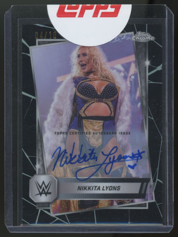 2025 Topps Chrome WWE Nikkita Lyons Black Refractor Auto /10 #171