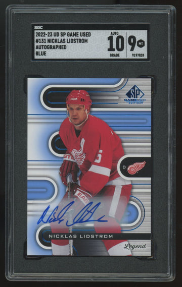 2022-23 UD SP Game Used Nicklas Lidstrom Blue Legend Auto #131 SGC 9 10