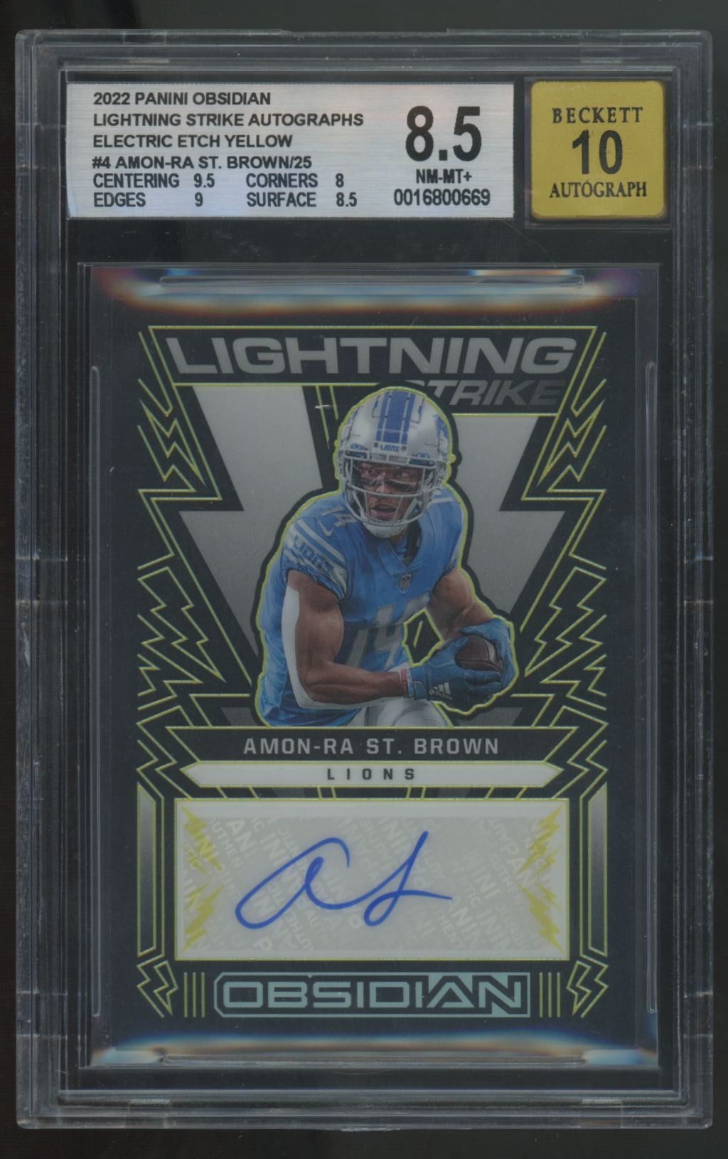 2022 Obsidian Amon-Ra St. Brown Yellow Lightning Strike Auto /25 BGS 8.5 10