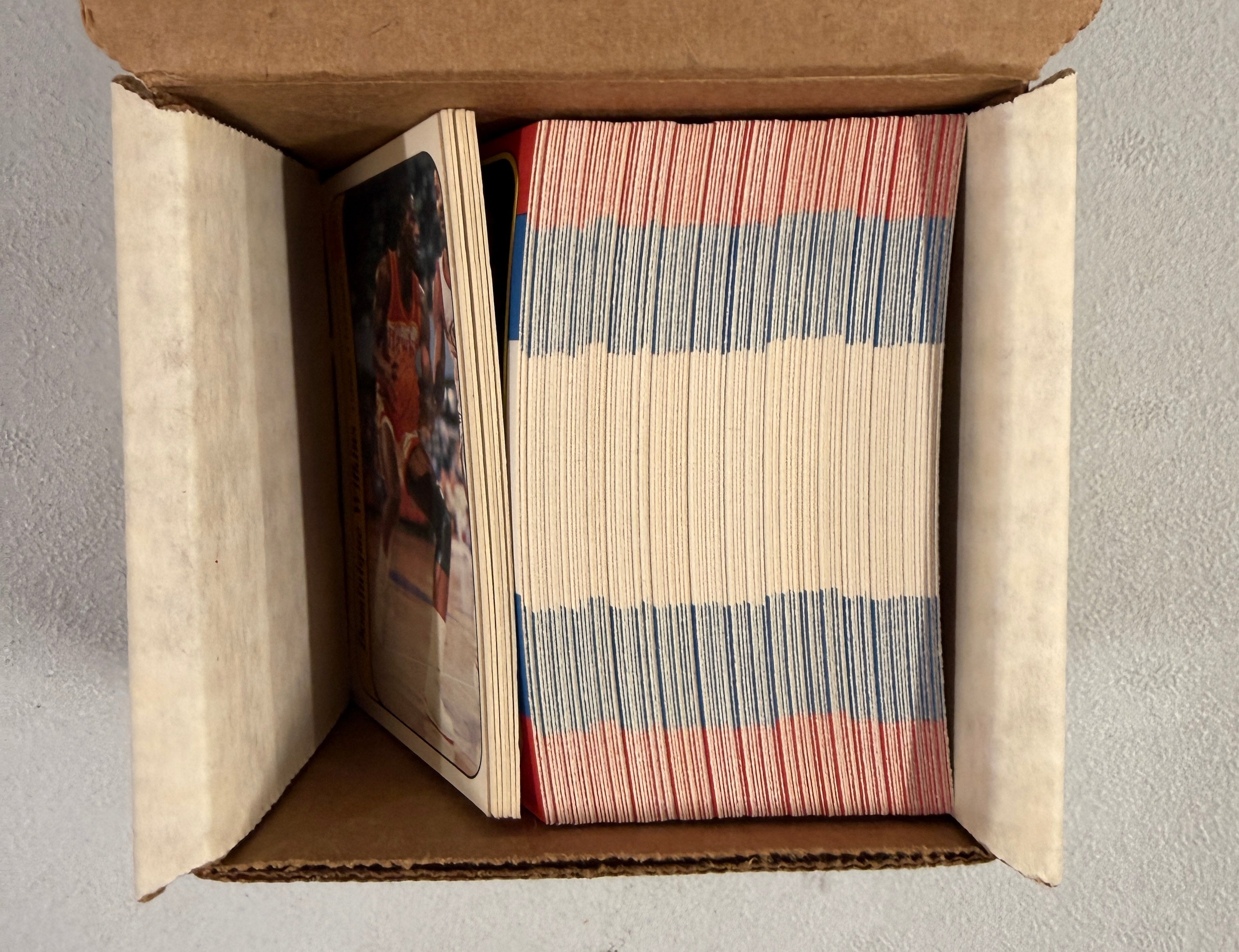 1986/87 Fleer Basketball Near Complete Set 131/132 + 11/11 Stickers