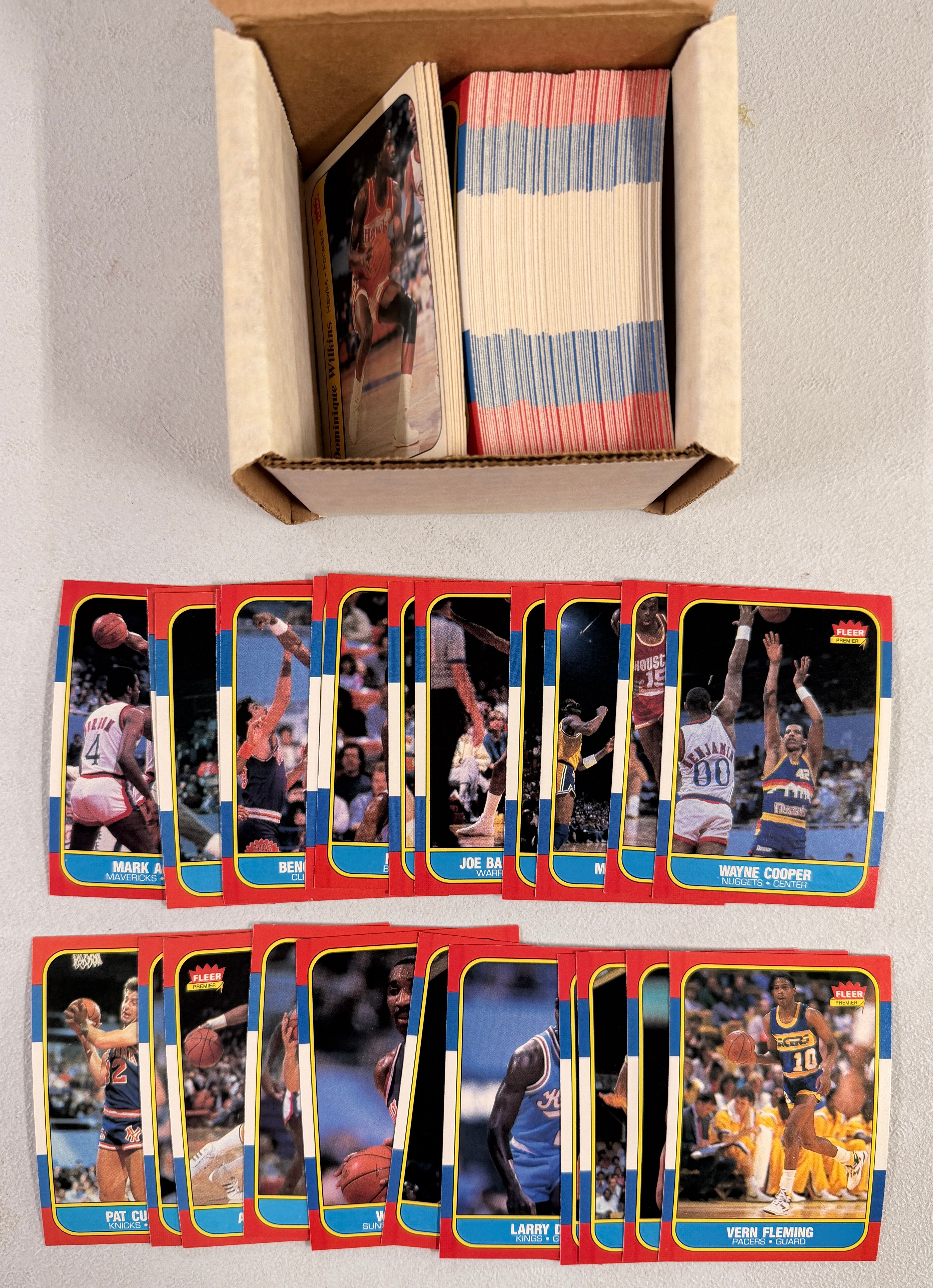 1986/87 Fleer Basketball Near Complete Set 131/132 + 11/11 Stickers