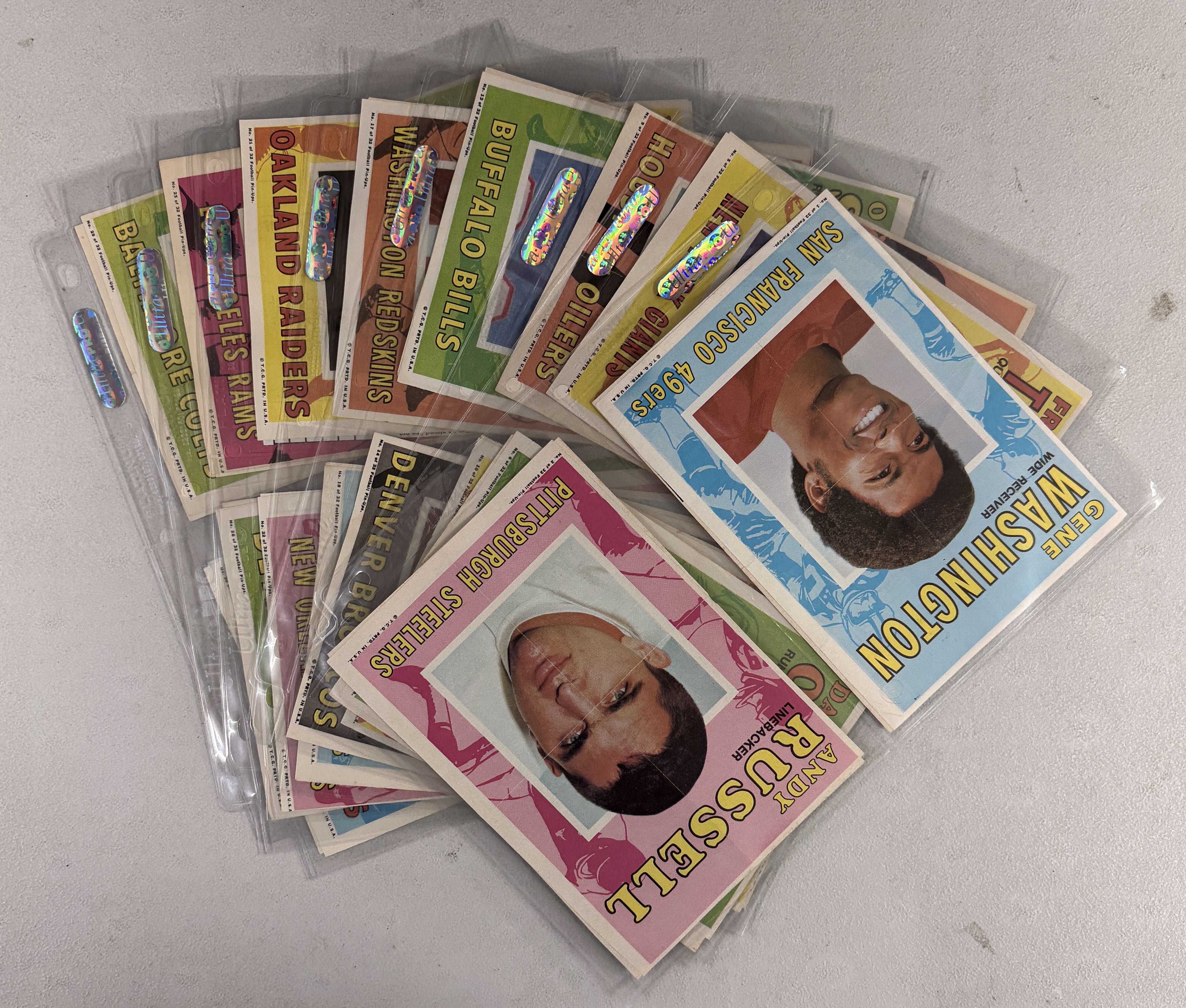 1971 Topps Football Posters Complete Set (32) EX-MT/NM