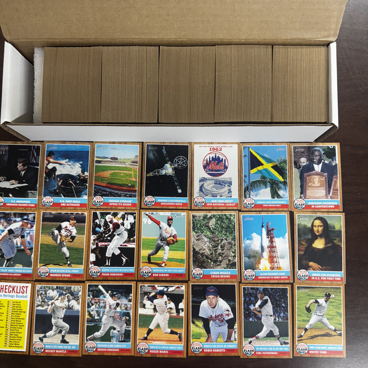 2011 Topps Heritage Baseball Complete Set w/ SPs (500) + Insert Set