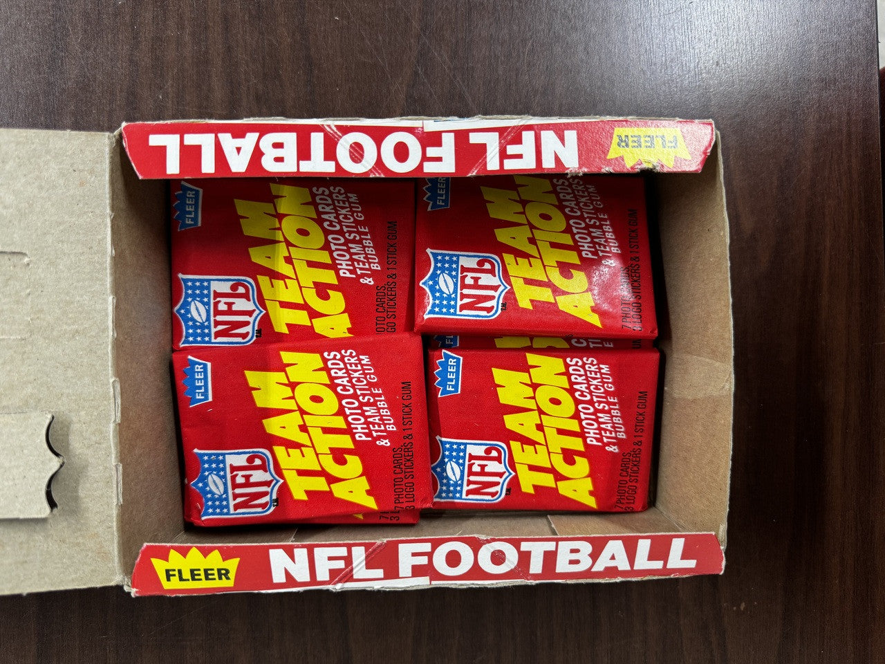 1983 Fleer NFL Football Team Action Box w/ 11 Factory Sealed Wax Packs
