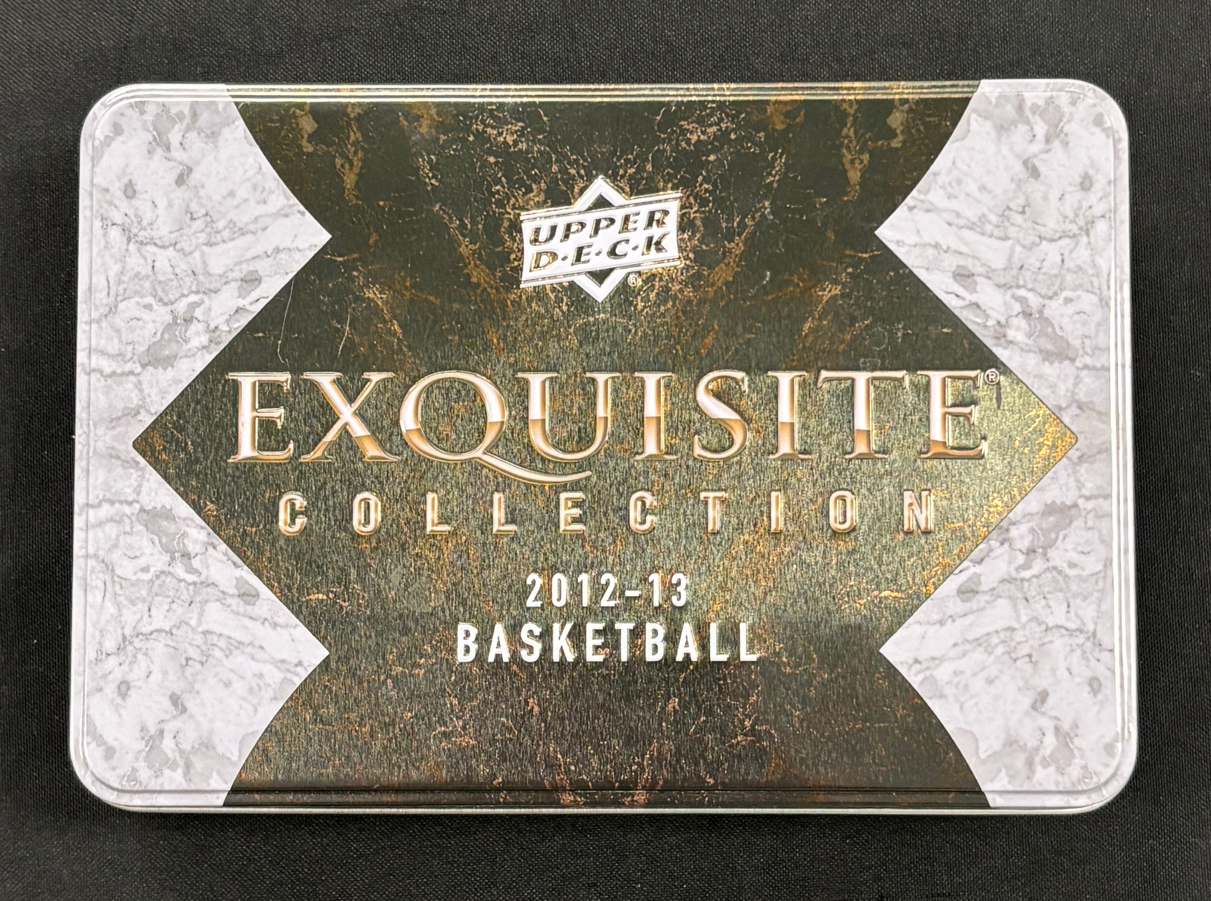 2011-12 Upper Deck Exquisite Michael Jordan Dimensions Auto #D-MI