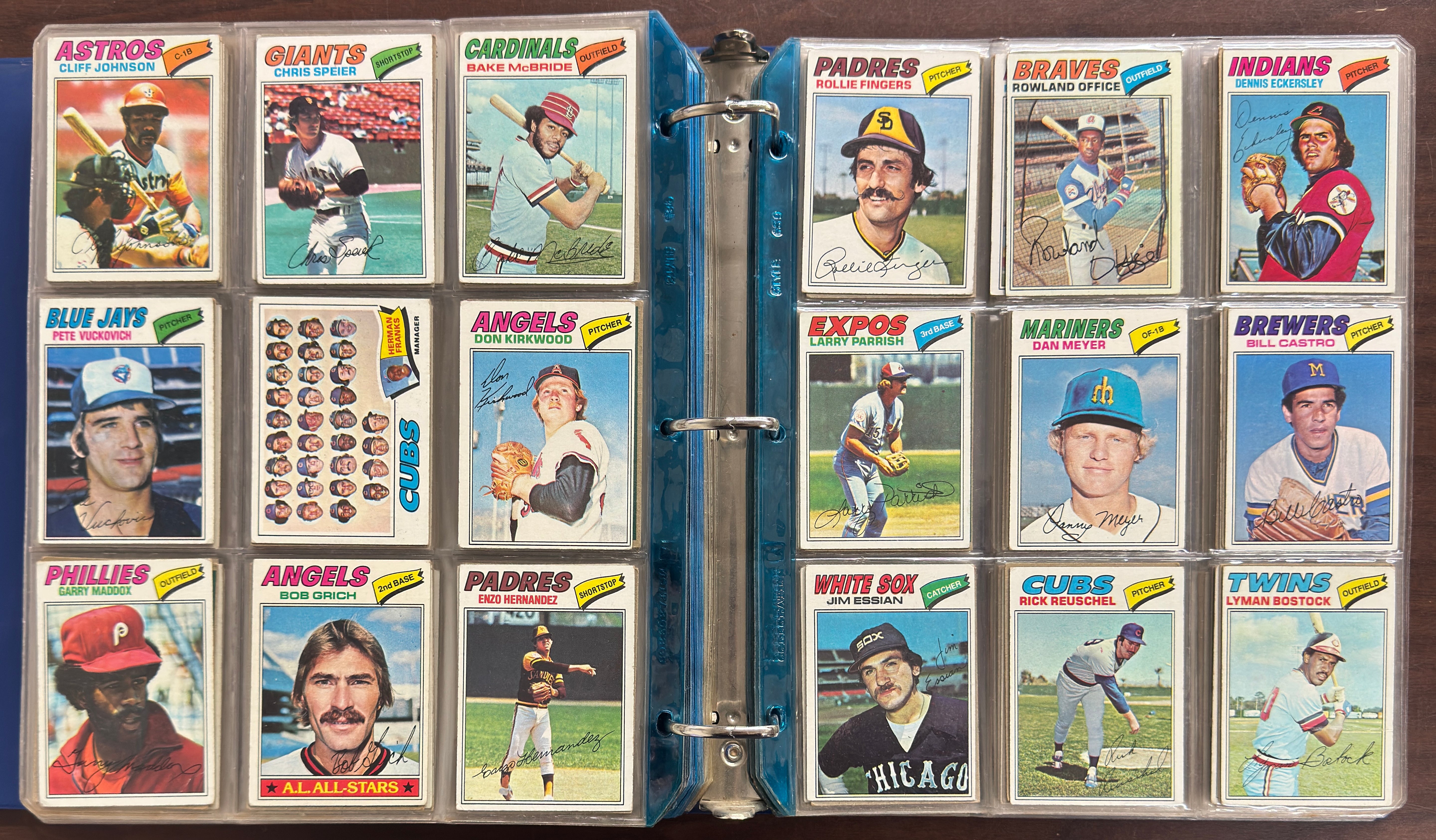 1977 Topps Baseball Near Complete Set in Binder VG-VG/EX