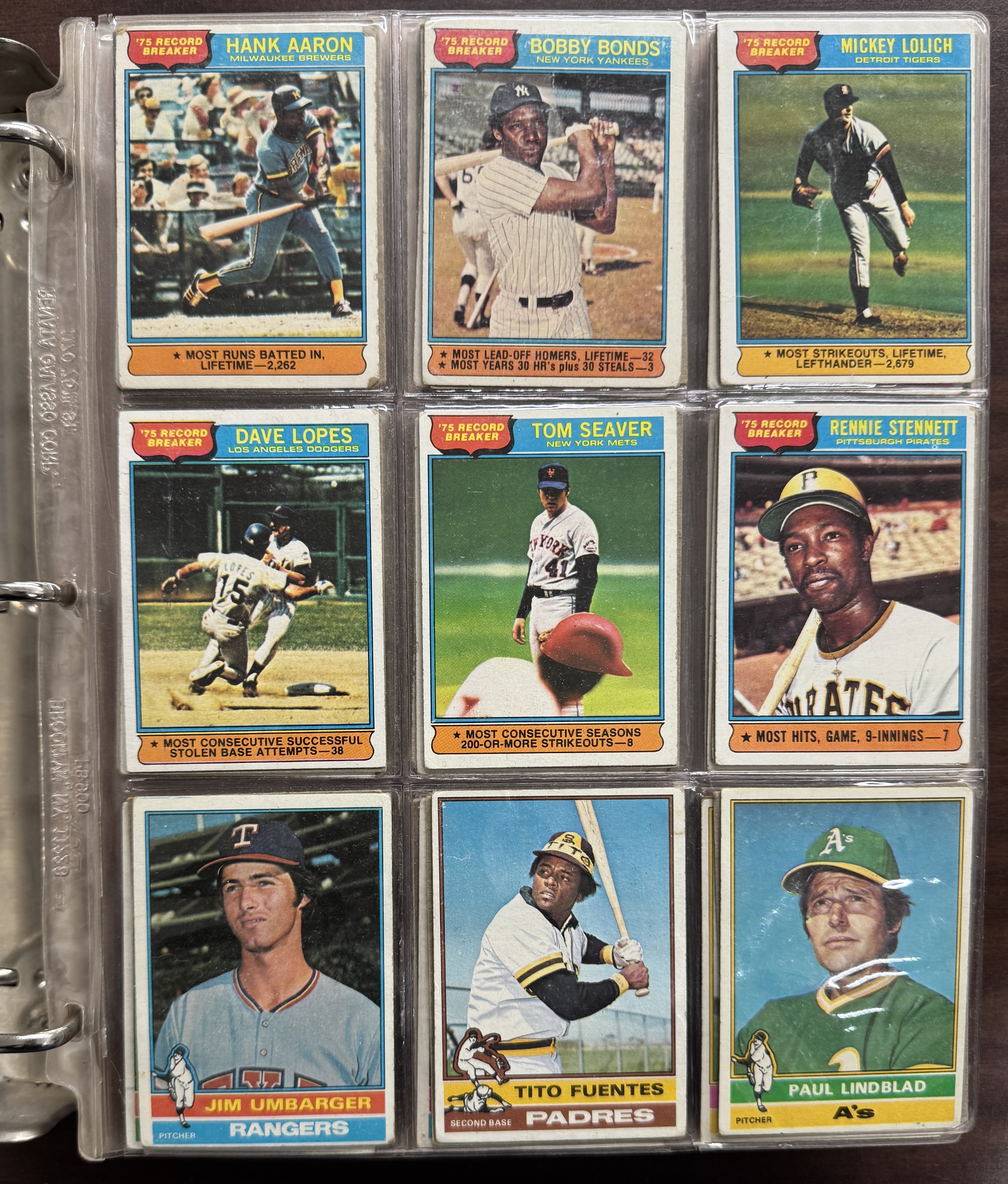 1976 Topps Baseball Set Complete in Binder G/VG