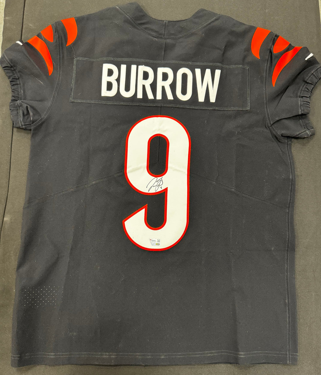 Joe Burrow Signed Autographed Nike NFL Black Jersey Size 44 Fanatics