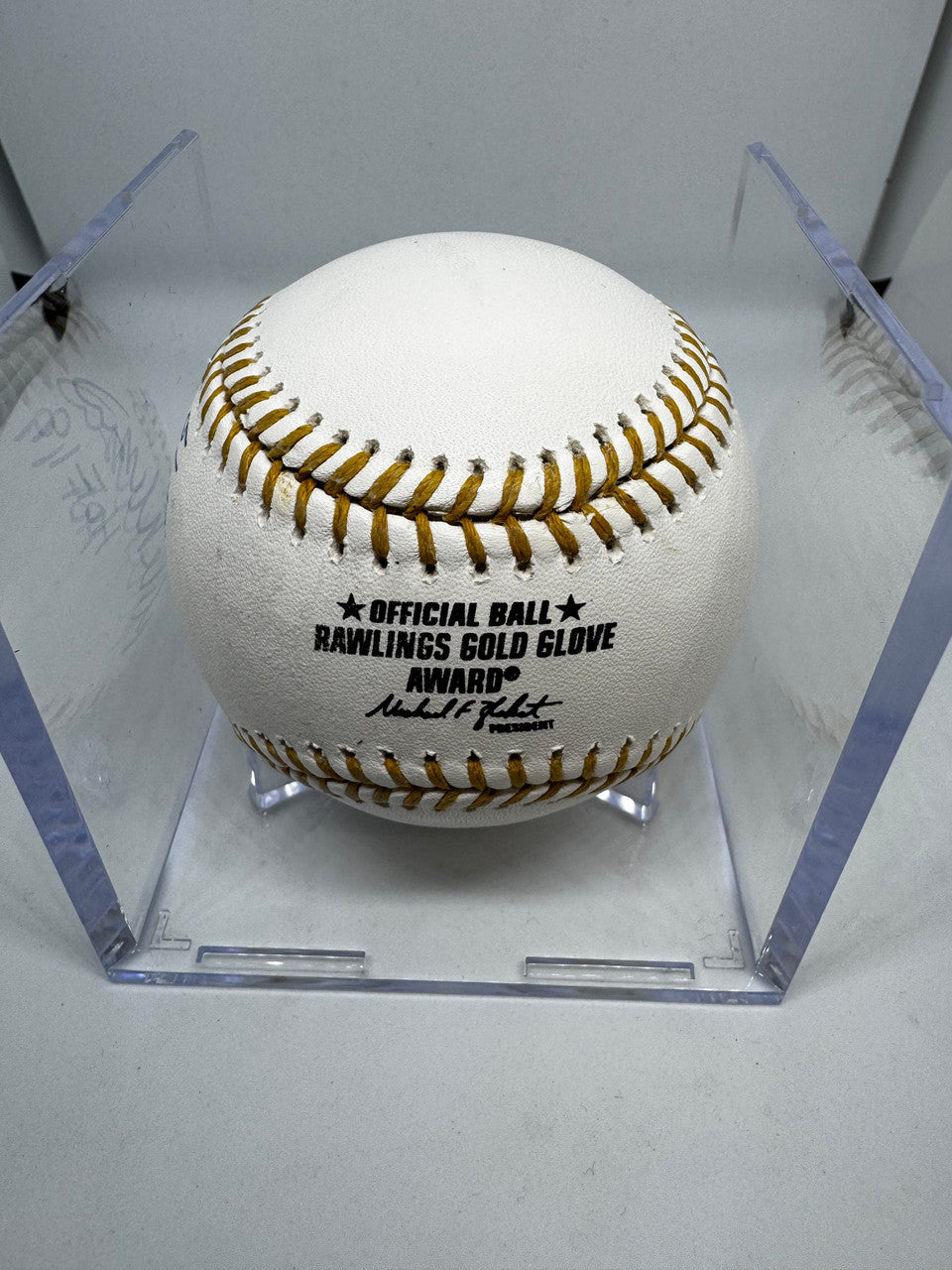 Mike Mussina Signed Autographed Rawlings Official Gold Glove Award Baseball JSA