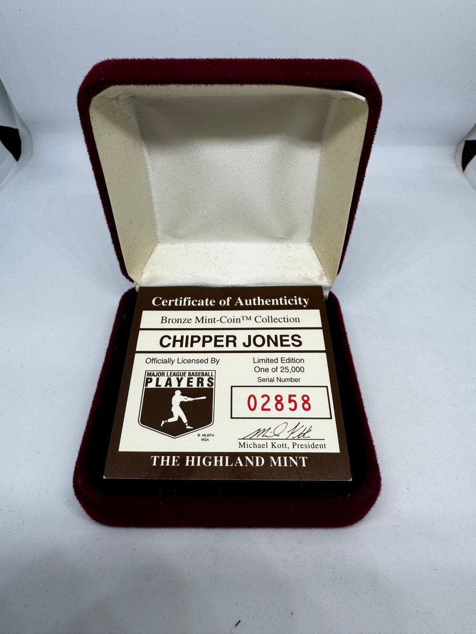 Highland Mint Chipper Jones Bronze Commemorative Coin In Case #02858