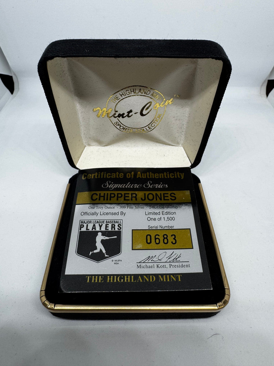 Highland Mint Chipper Jones 1 Troy Ounce .999 Fine Silver Coin In Case #0683
