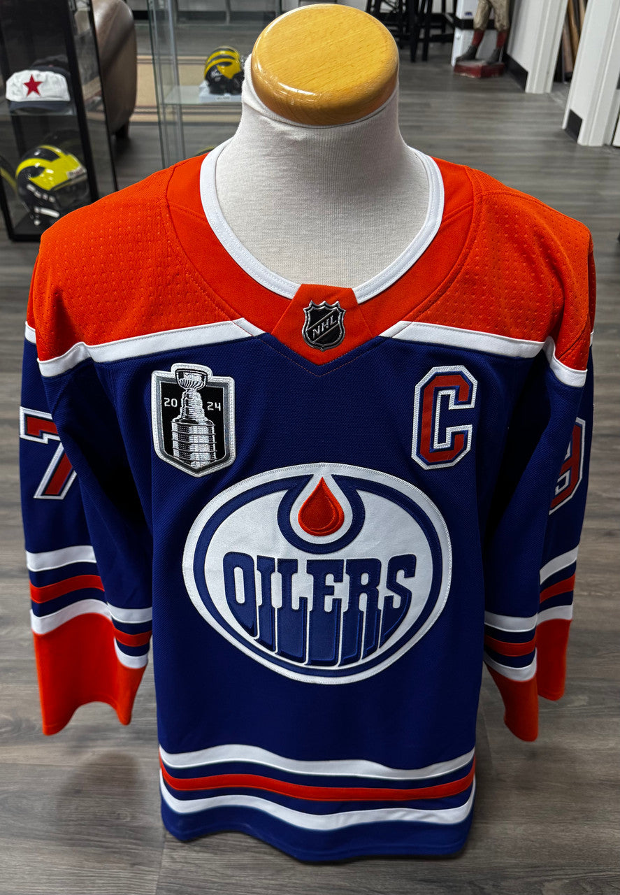 Connor McDavid Signed Autographed Home Jersey Oilers UDA