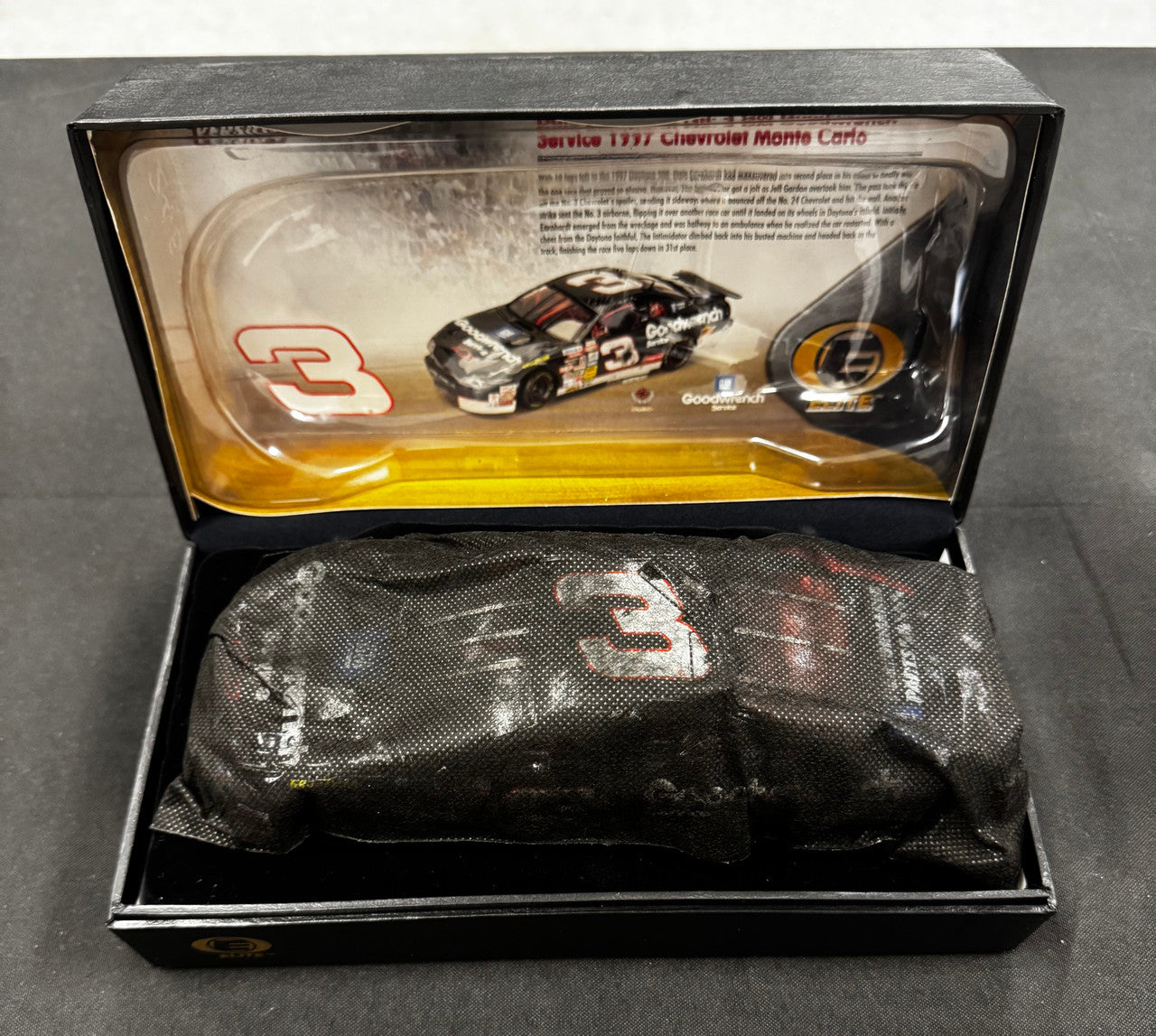 Action Elite Dale Earnhardt #3 1997 GM Goodwrench Monte Carlo (Raced) 1:24