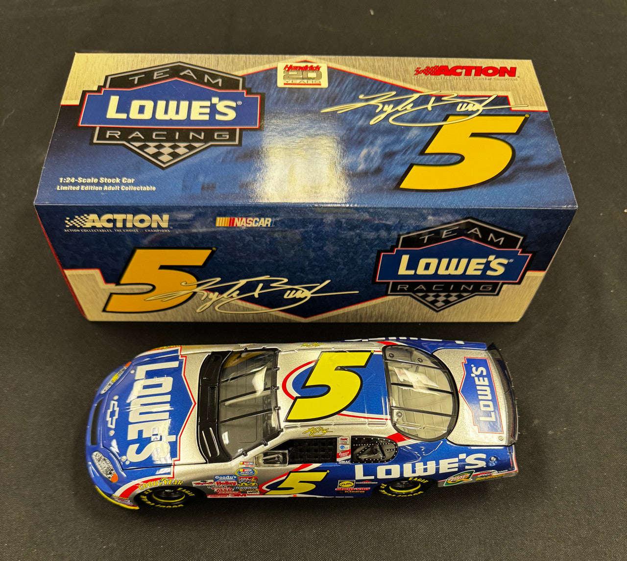 Action Racing Kyle Busch #5 2004 Lowe's Chevrolet Monte Carlo 1:24 Rookie Year