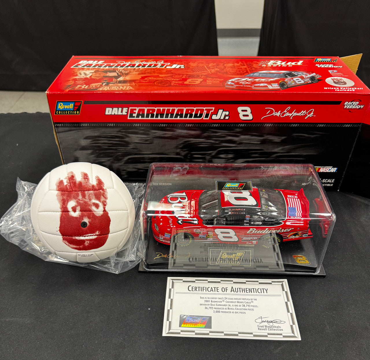 Revell Dale Earnhardt Jr. #8 Budweiser Chevrolet 1:24 + Wilson Volleyball