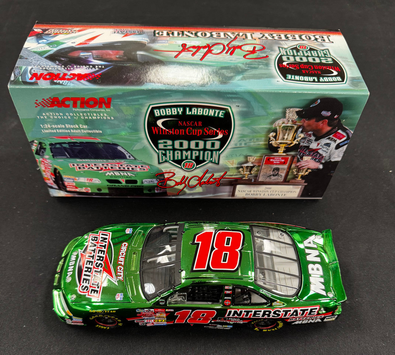 Action Bobby Labonte #18 2001 Interstate Batteries Pontiac Championship 1:24