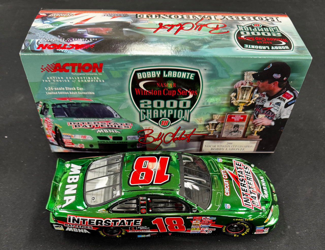 Action Bobby Labonte #18 2001 Interstate Batteries Pontiac Championship 1:24