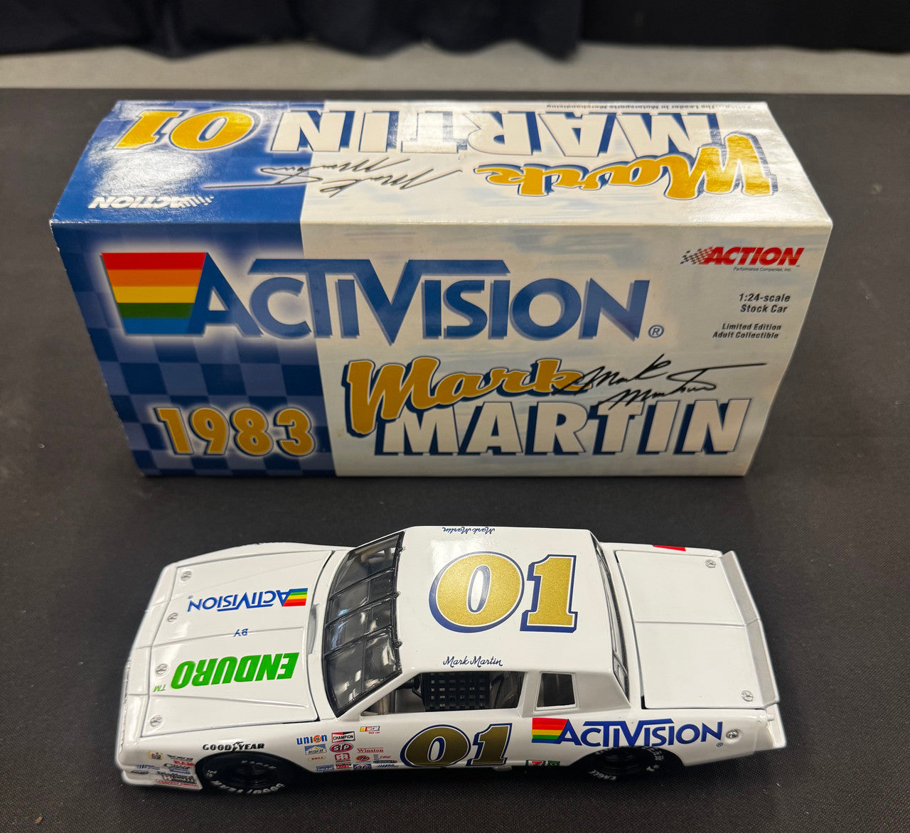 Action Racing Mark Martin #01 Activision Enduro Chevrolet Monte Carlo 1:24