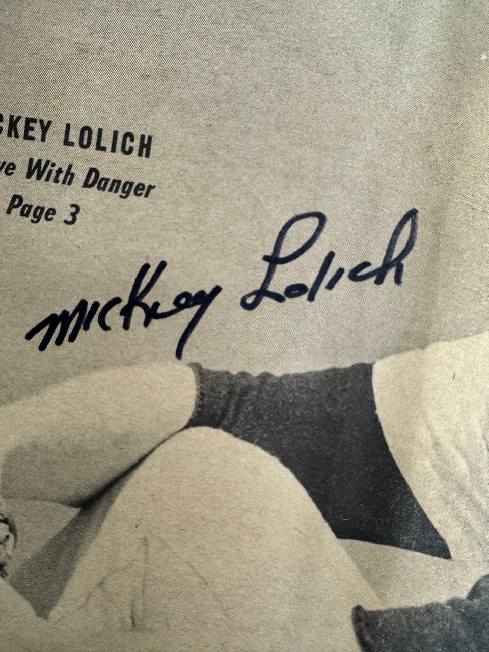 1968 Sporting News Magazine Mickey Lolich Signed Autographed 5/18/68 JSA Fair