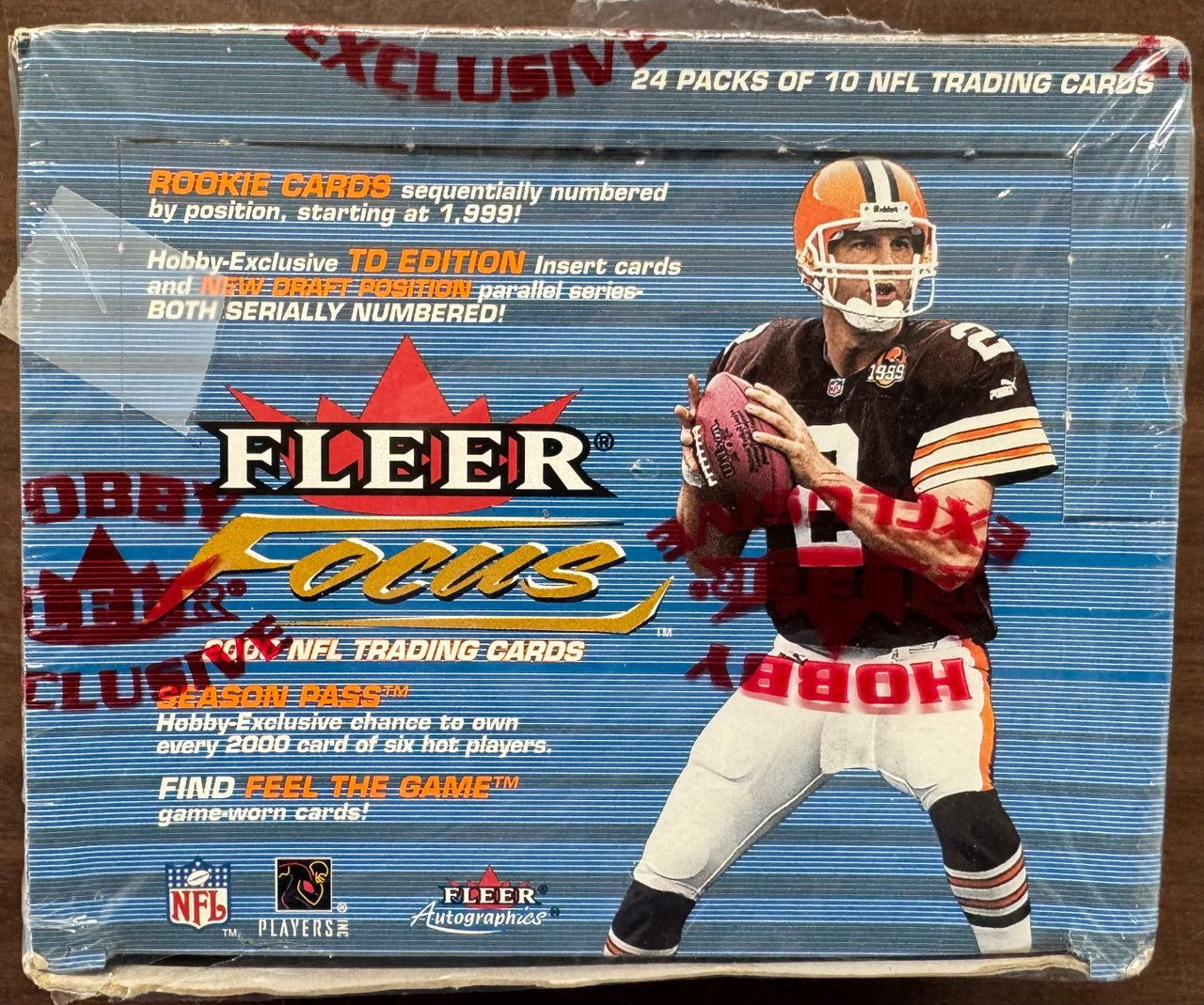 2000 Fleer Focus Football Hobby Box Factory Sealed