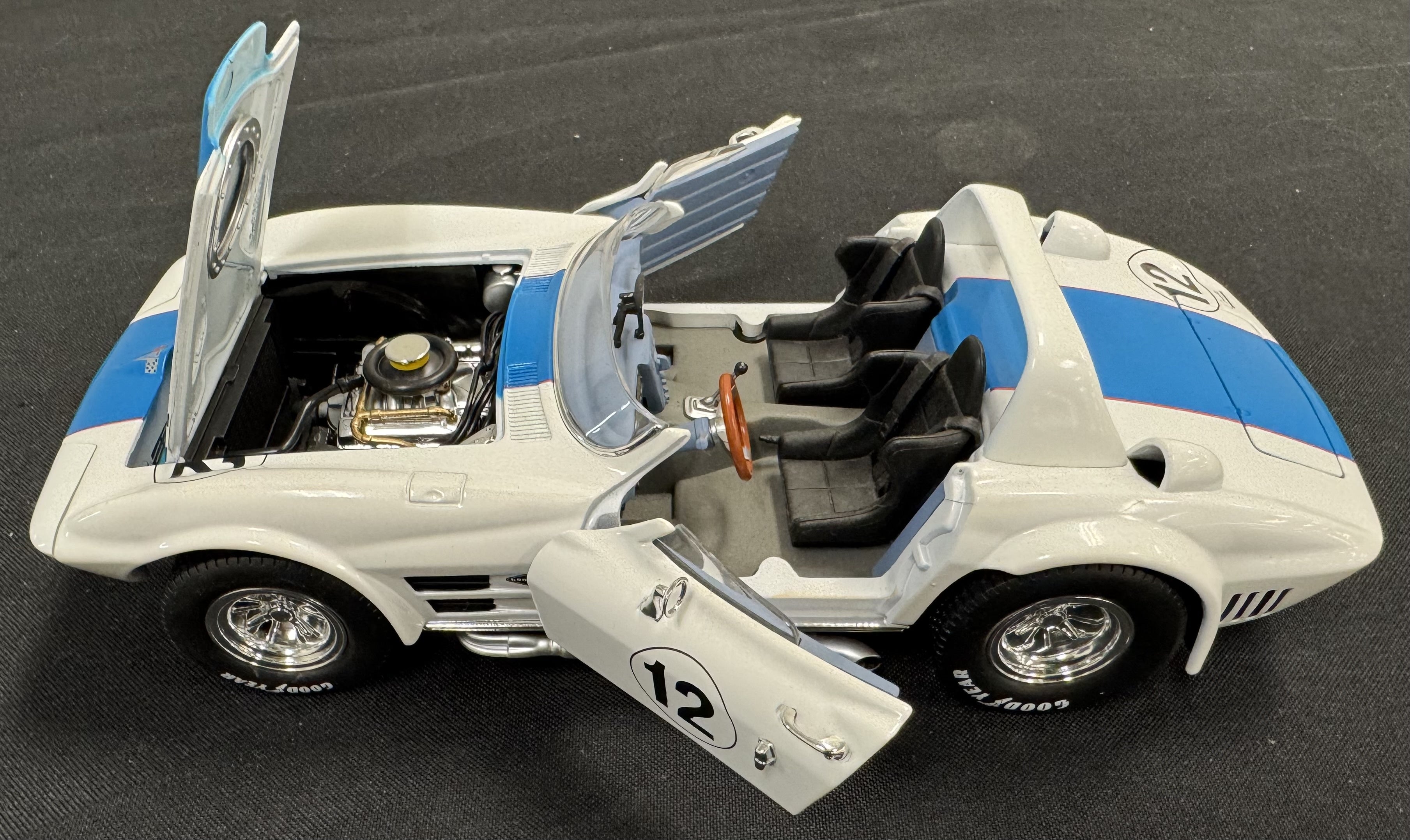 Road Signature Chevrolet Corvette Grand Sport #12 White and Blue 1/18 Diecast