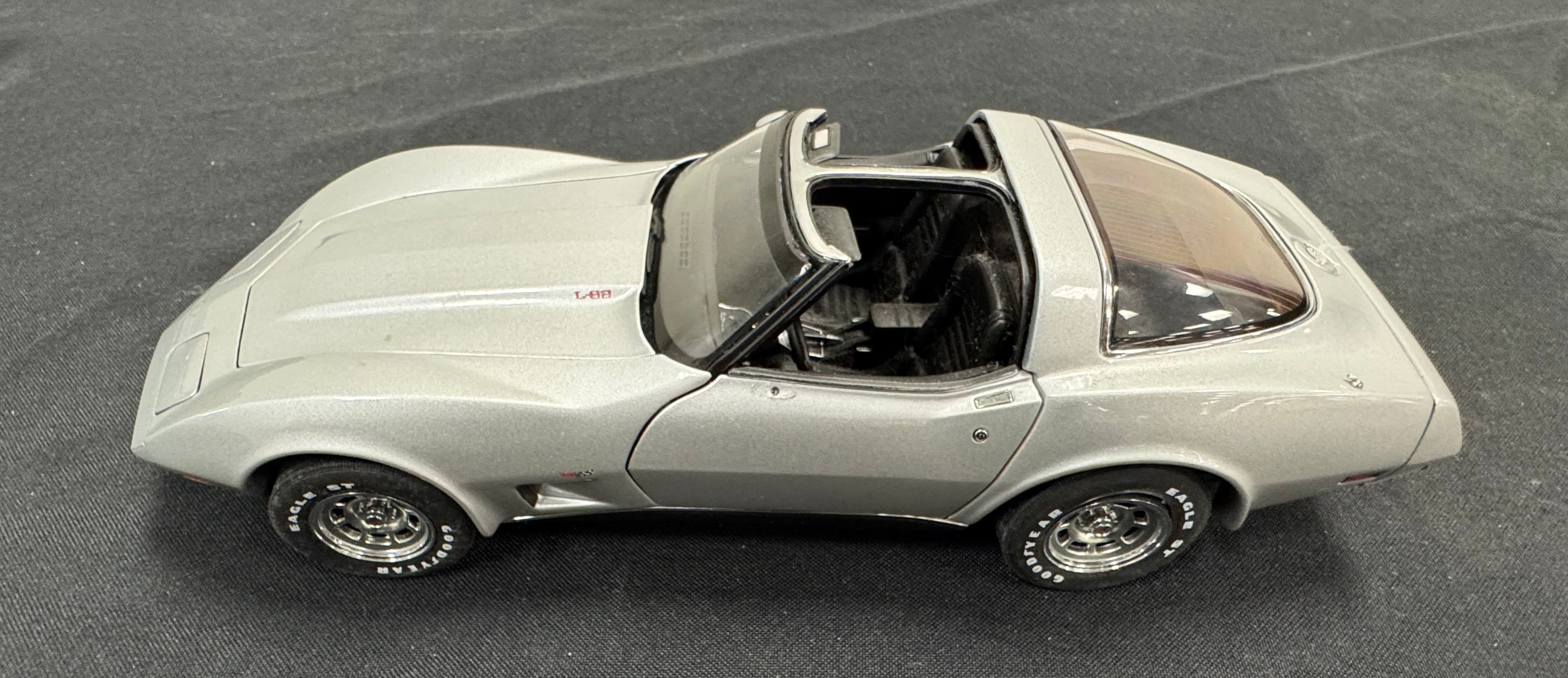 Maisto Chevrolet Corvette 1/18 Diecast Car Lot READ