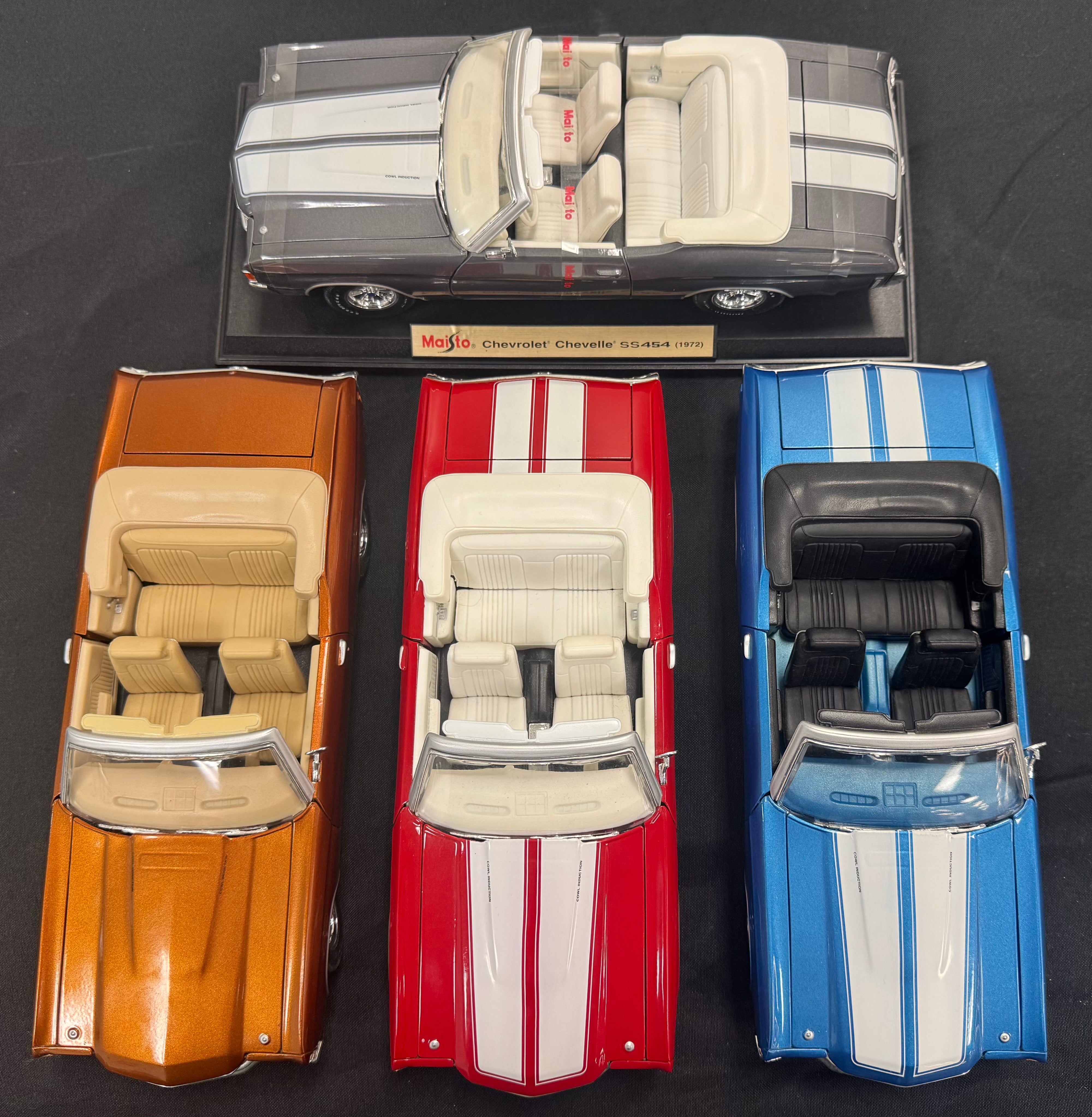 Maisto Classic Chevrolet Chevelle 1/18 Diecast Car Lot