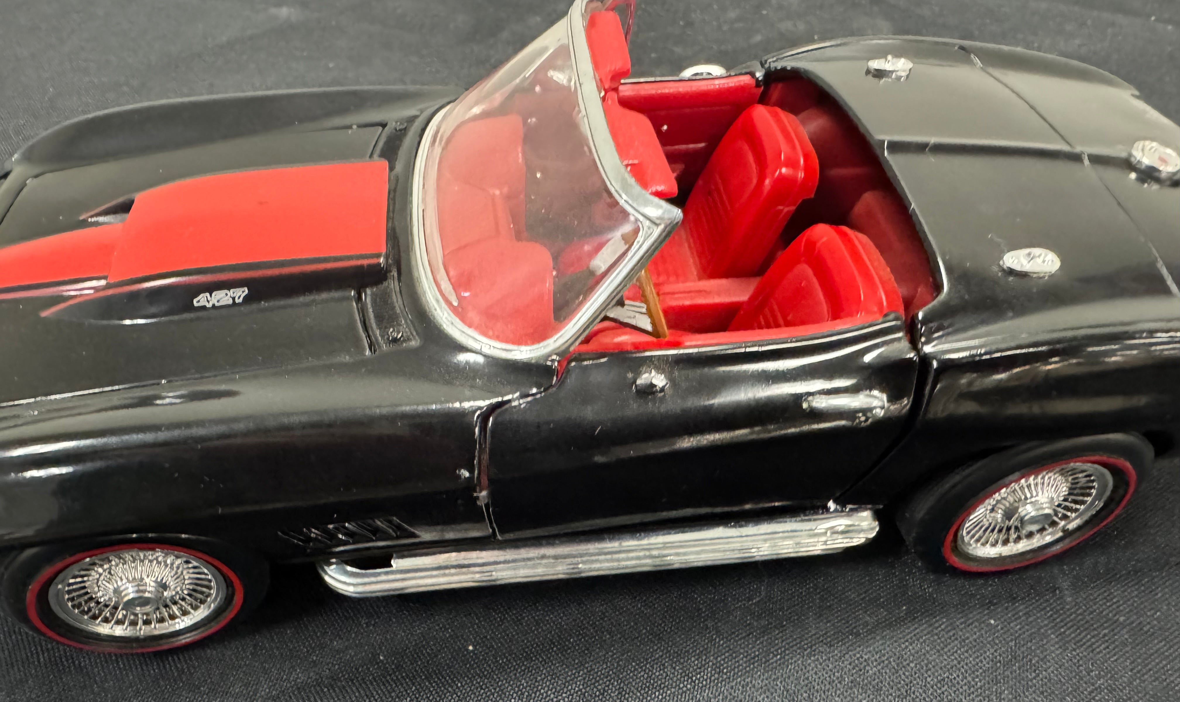 Durango/Road Signature Classic Chevrolet Corvette 1/18 Diecast Car Lot READ