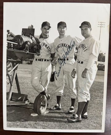 Bucky Walters Signed Autographed 8x10 Original Photo JSA