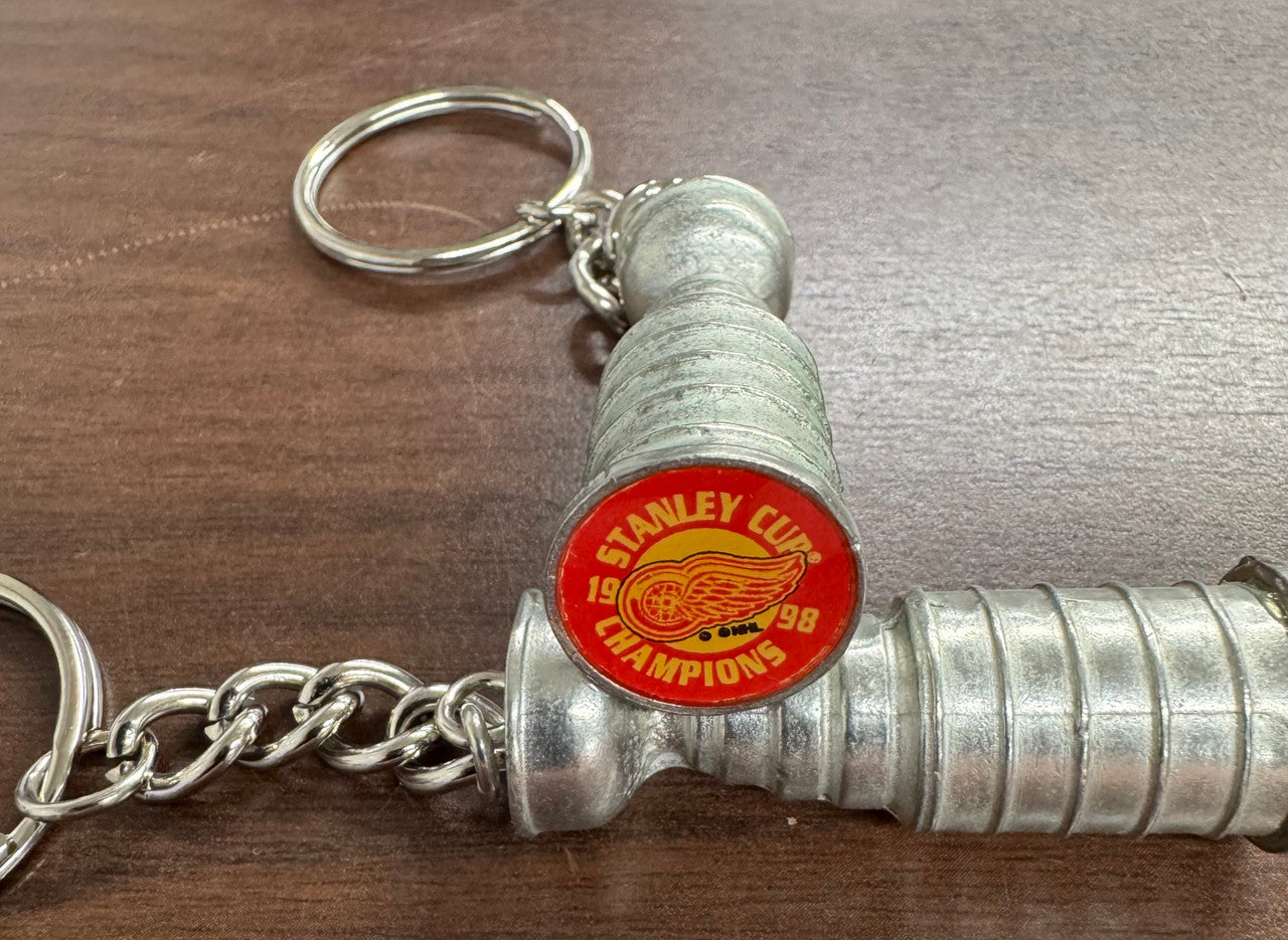 1998 Detroit Red Wings 1.5" Stanley Cup Champions Key Chain