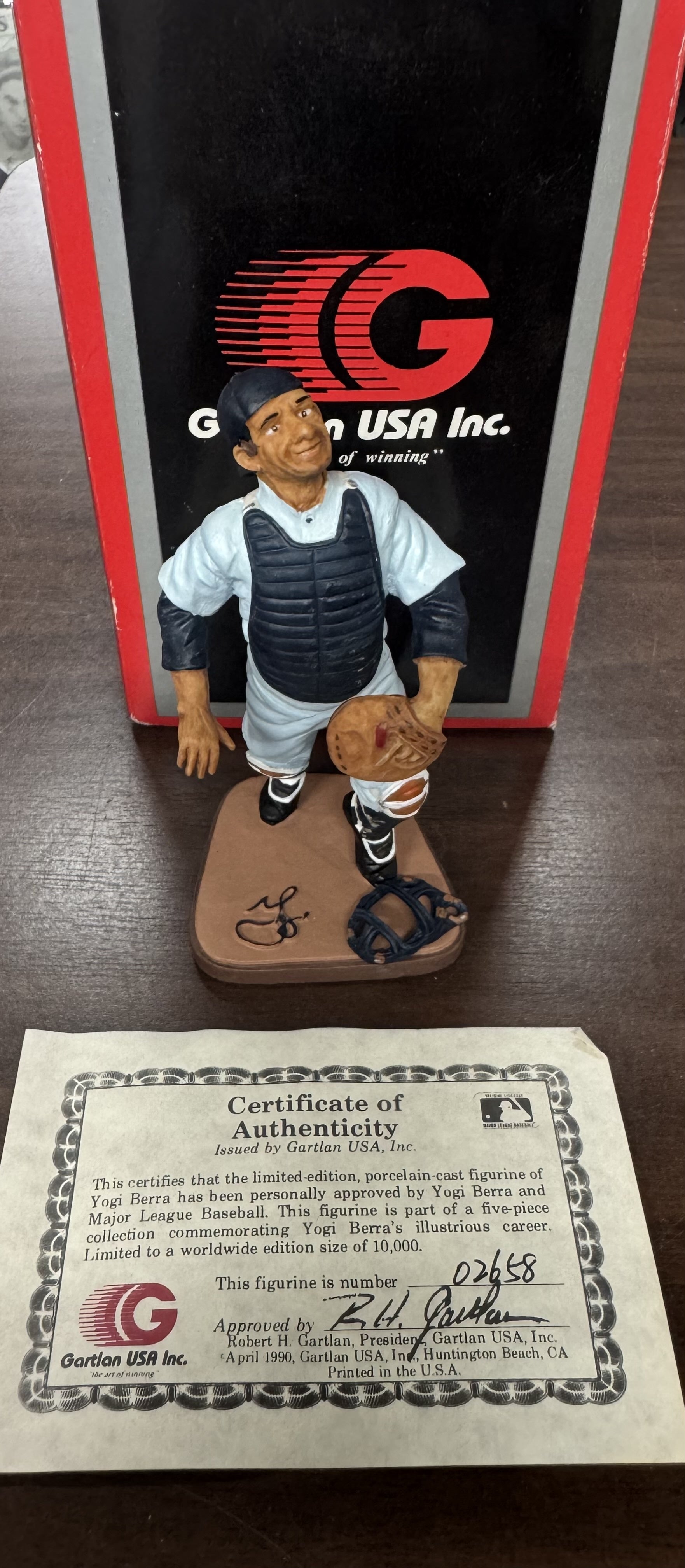 1990 Gartlan Yogi Berra "The Catcher" Small Numbered Limited Edition Figure