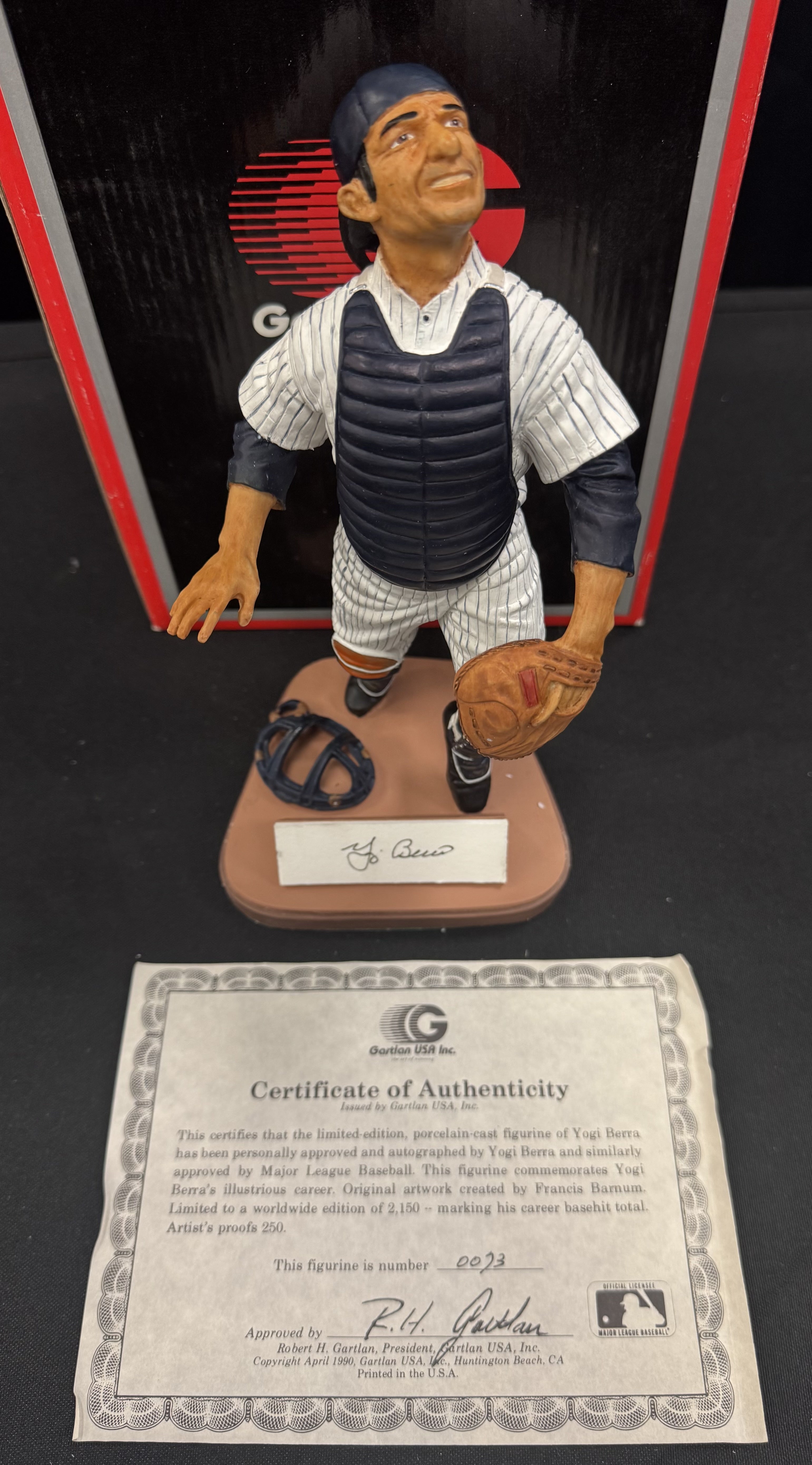 1990 Gartlan Yogi Berra Signed Autograph Numbered Limited Edition Figurine