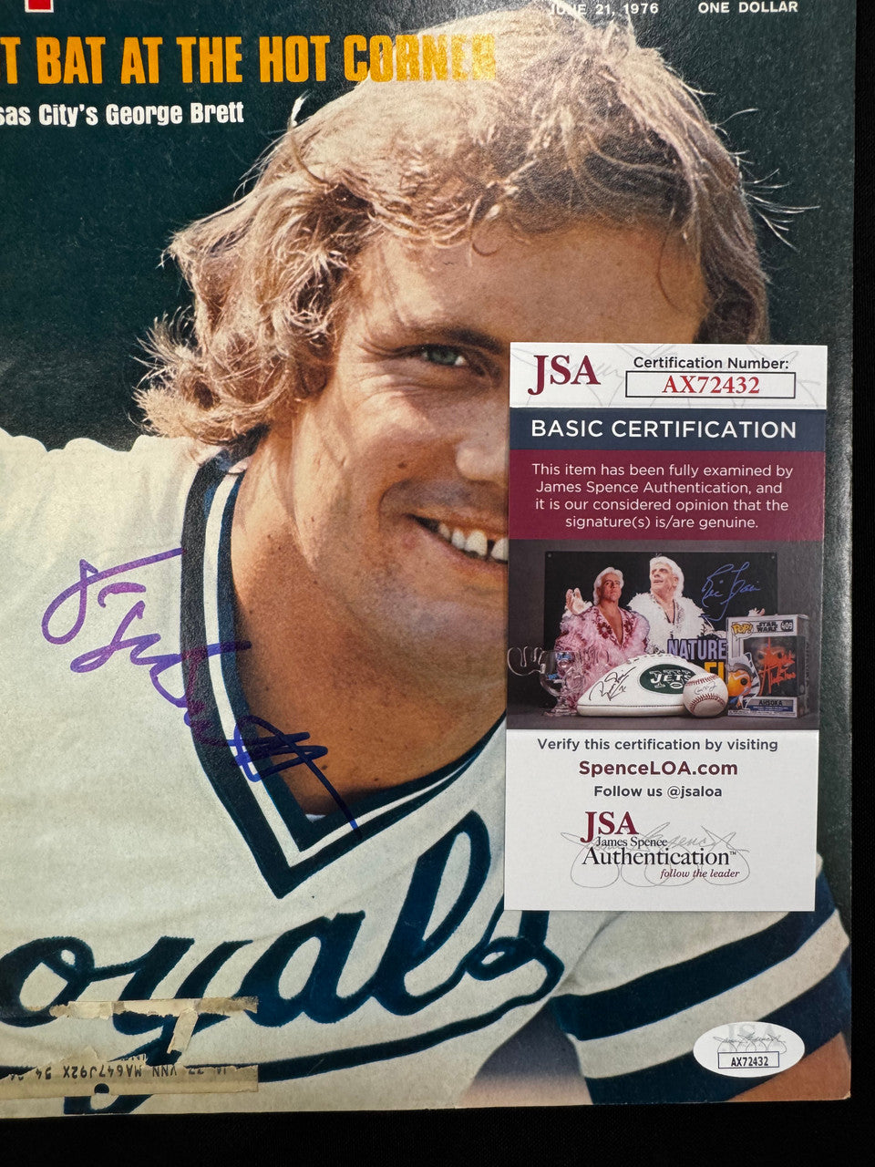 George Brett Signed Autographed 1976 Sports Illustrated Magazine JSA