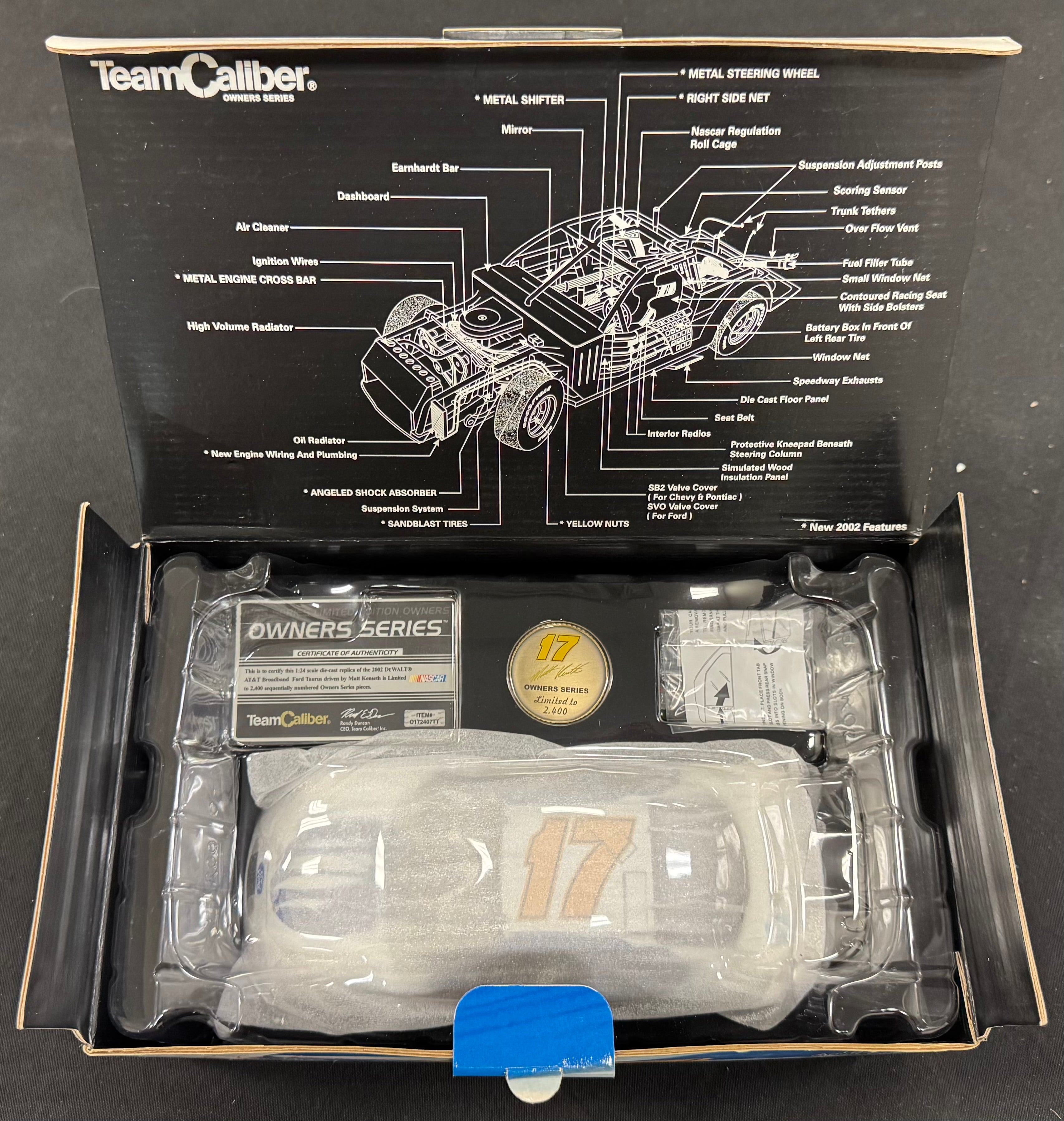 Matt Kenseth #17 AT&T Broadband Team Caliber 1:24 Diecast Car /2400