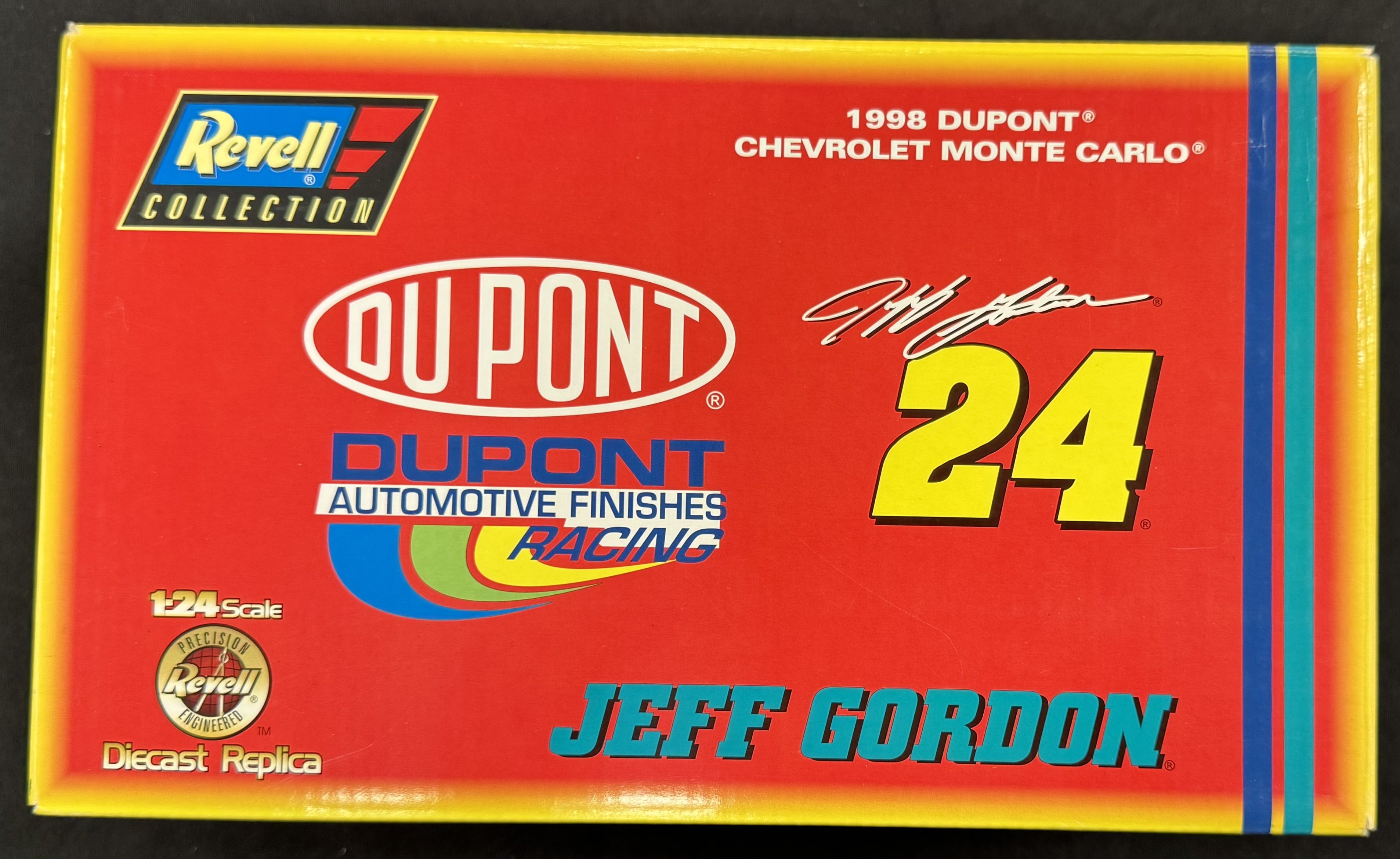 Jeff Gordon #24 Dupont Auto Finishes Revell Collection 1:24 Diecast Car /6000