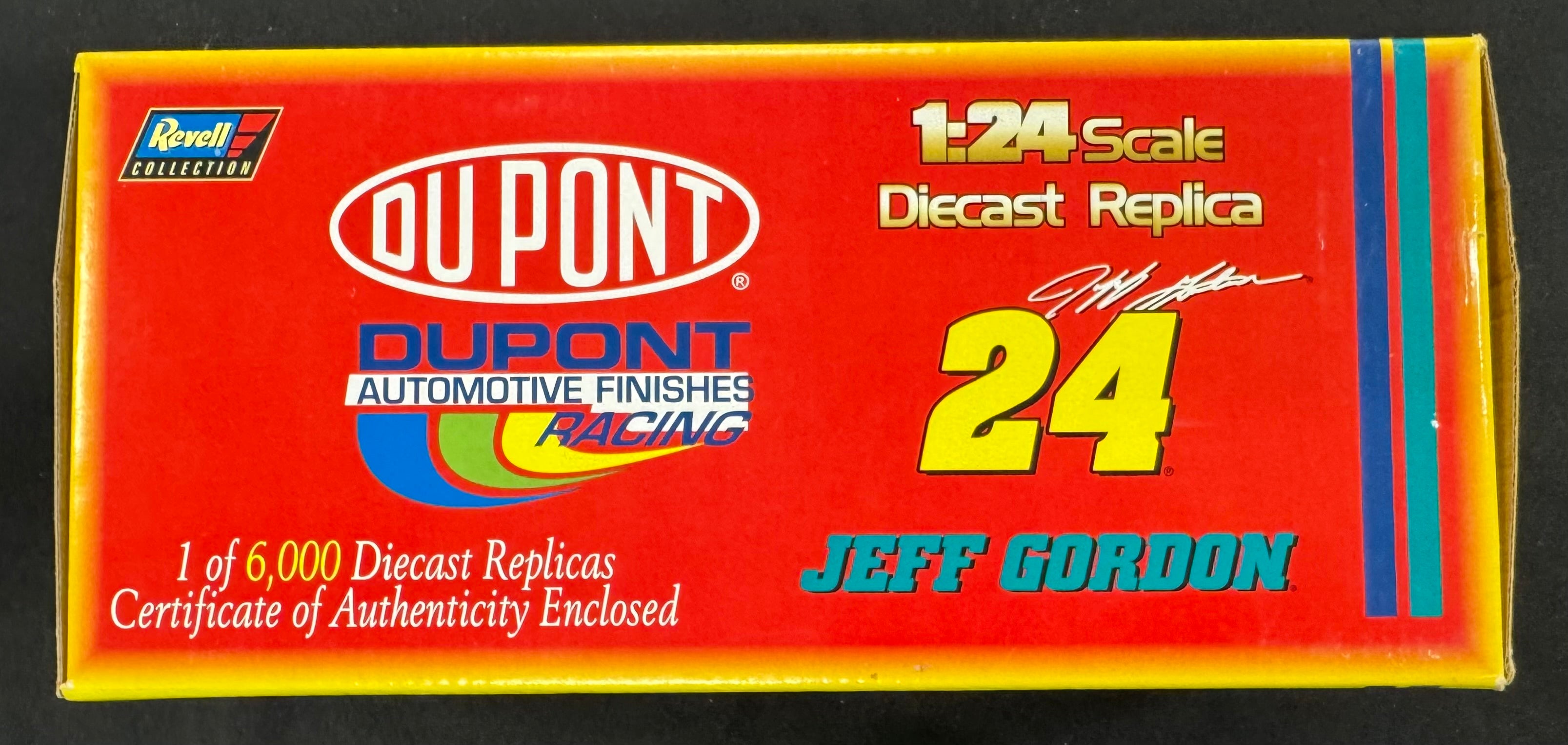 Jeff Gordon #24 Dupont Auto Finishes Revell Collection 1:24 Diecast Car /6000
